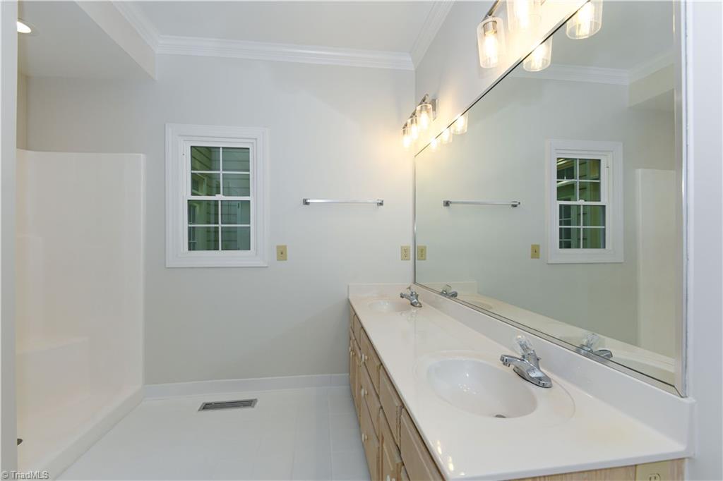 3 Charlottesville Court