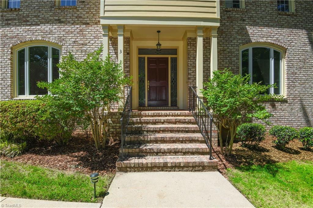 3 Charlottesville Court