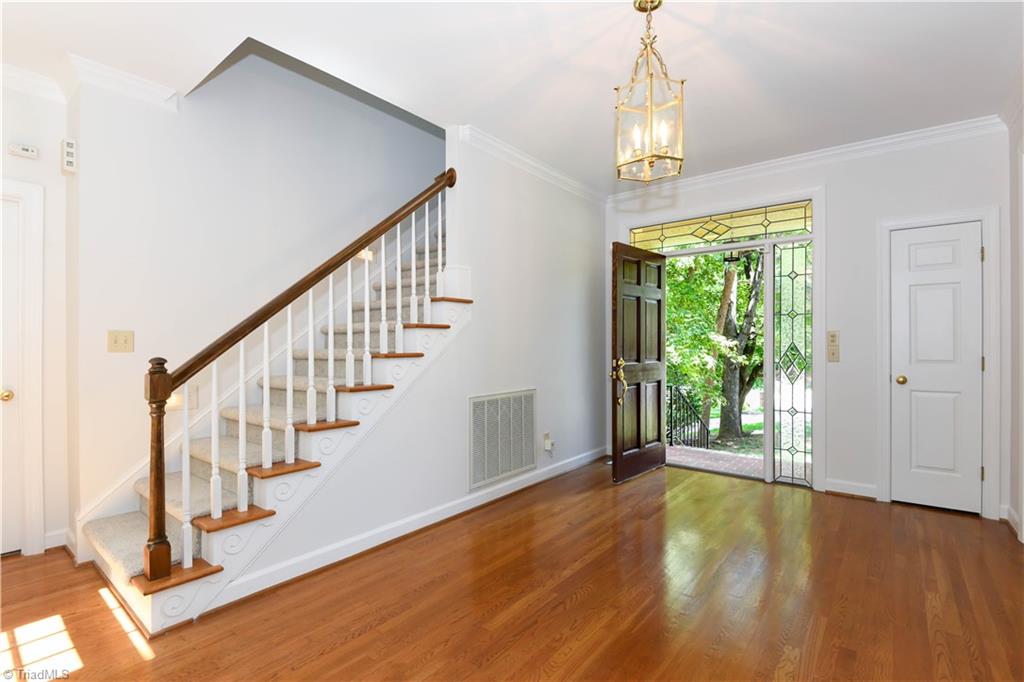 3 Charlottesville Court