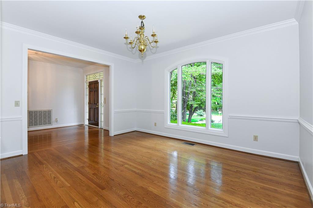 3 Charlottesville Court
