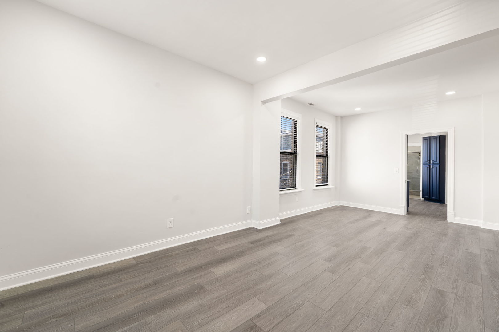 2147 W Dickens Avenue Unit: 2