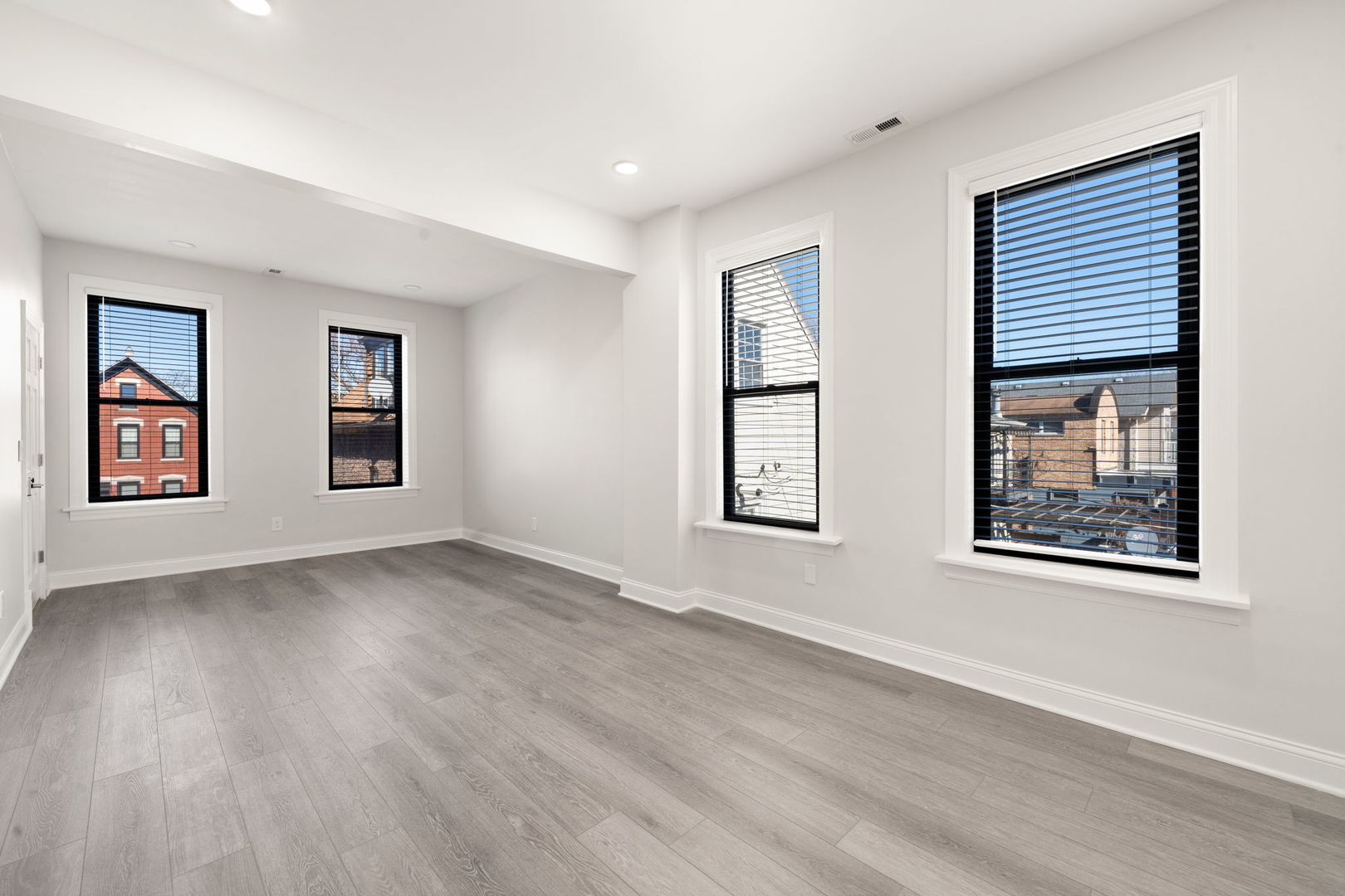 2147 W Dickens Avenue Unit: 2