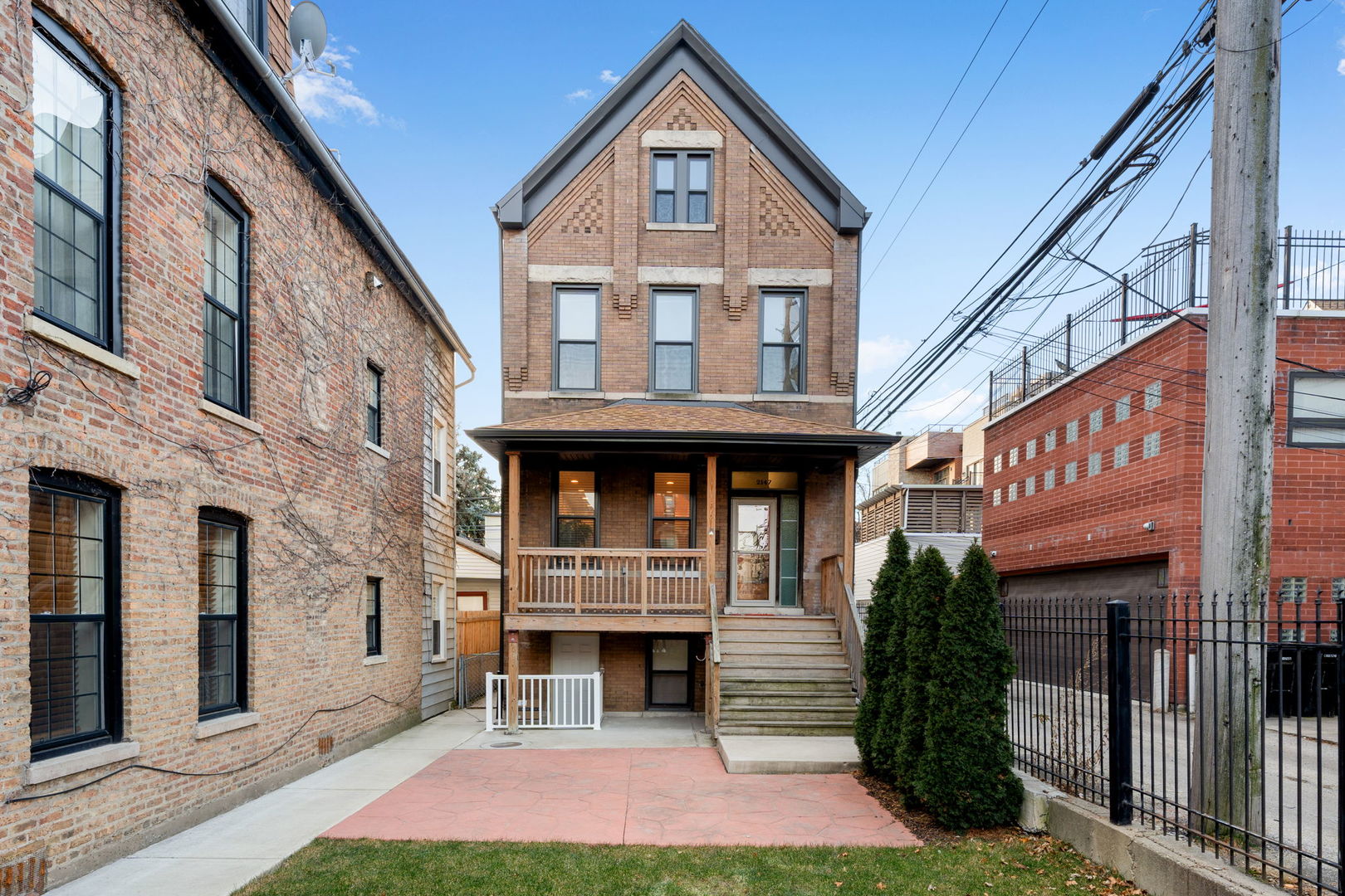 2147 W Dickens Avenue Unit: 2