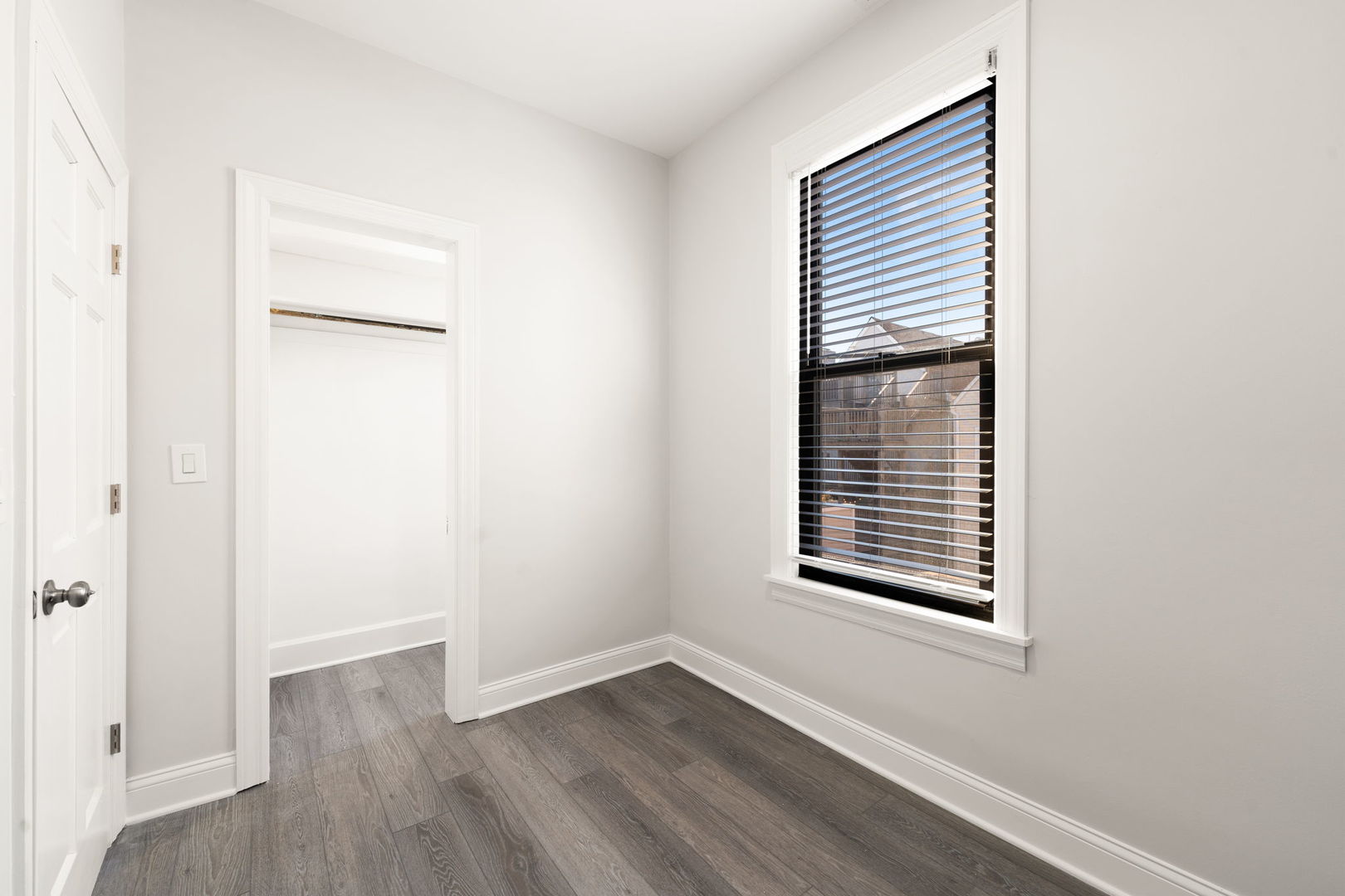 2147 W Dickens Avenue Unit: 2