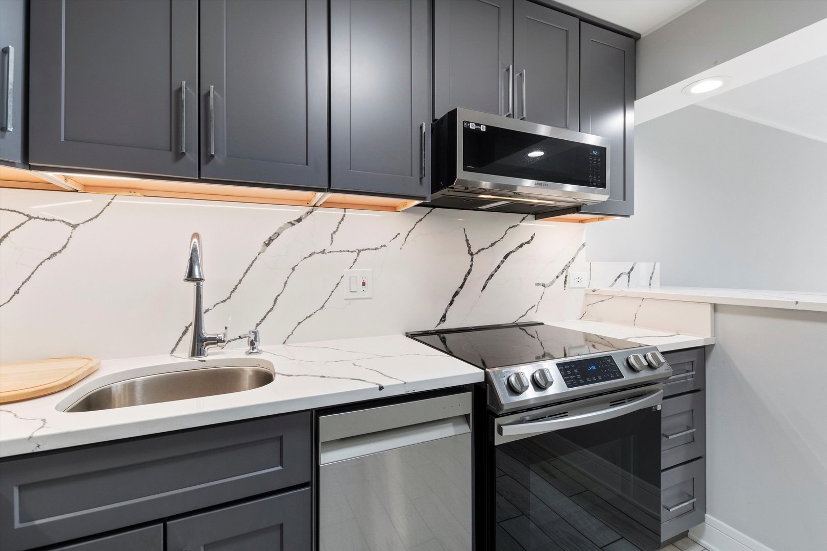 655 W Irving Park Road Unit: 2211