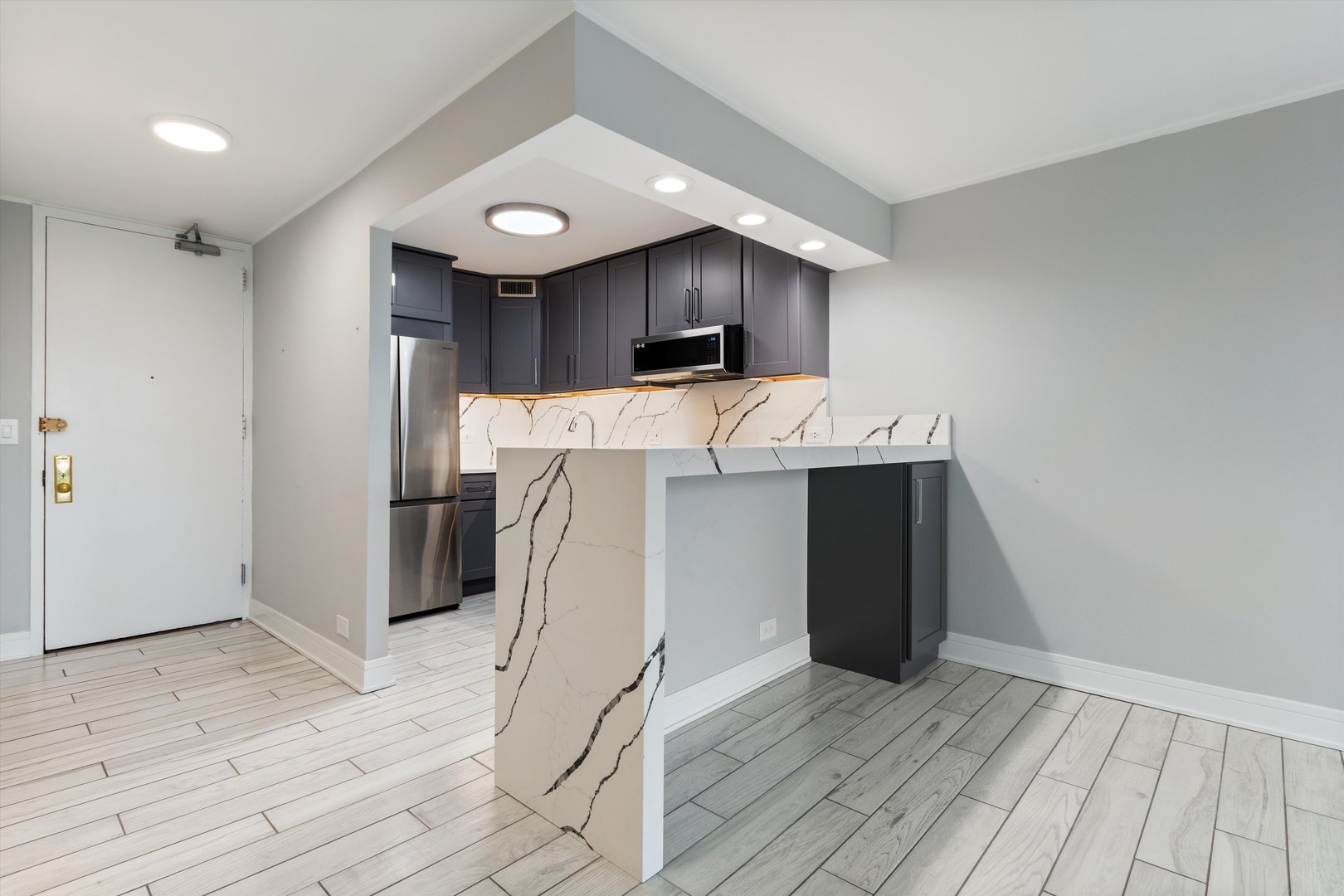 655 W Irving Park Road Unit: 2211