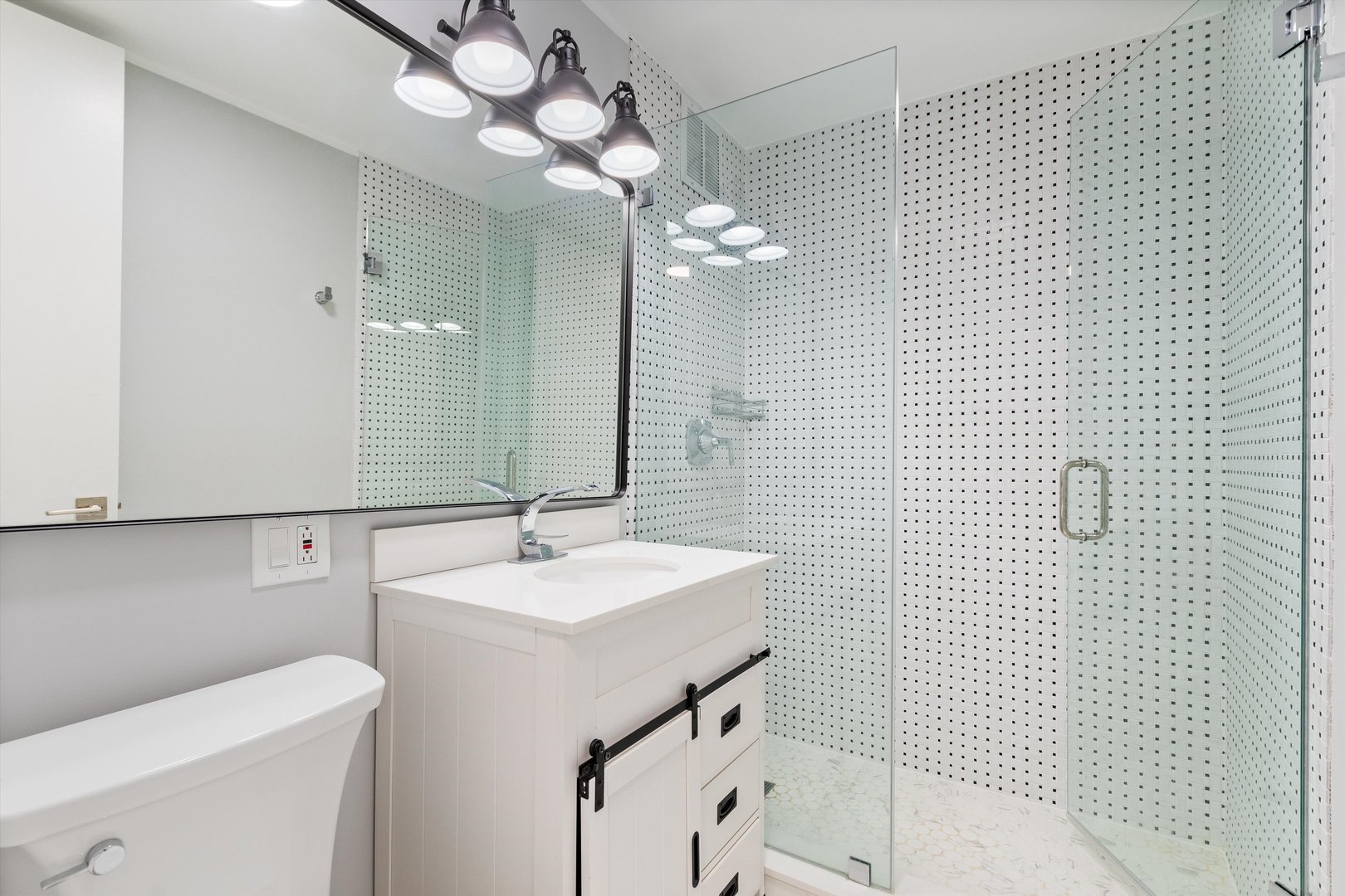 655 W Irving Park Road Unit: 2211