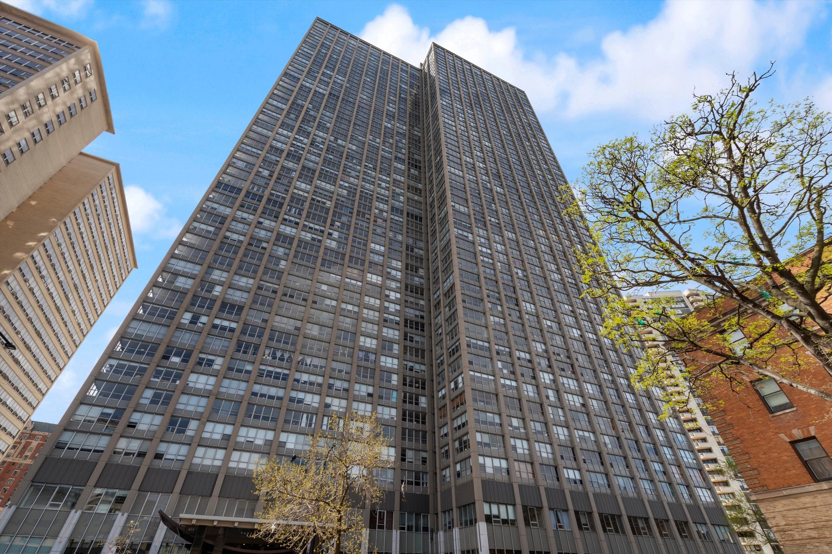 655 W Irving Park Road Unit: 2211