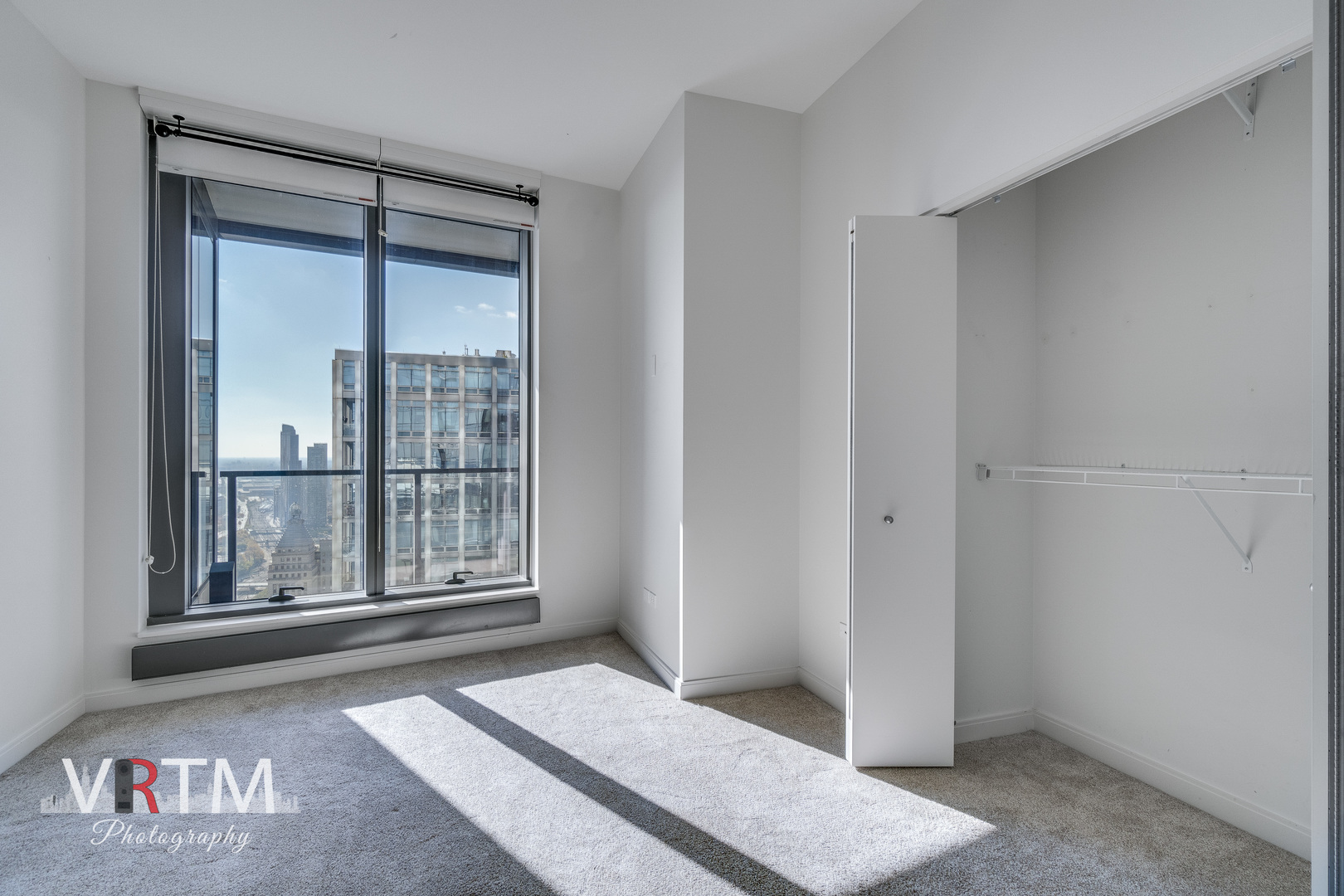 60 E MONROE Street Unit: 5003