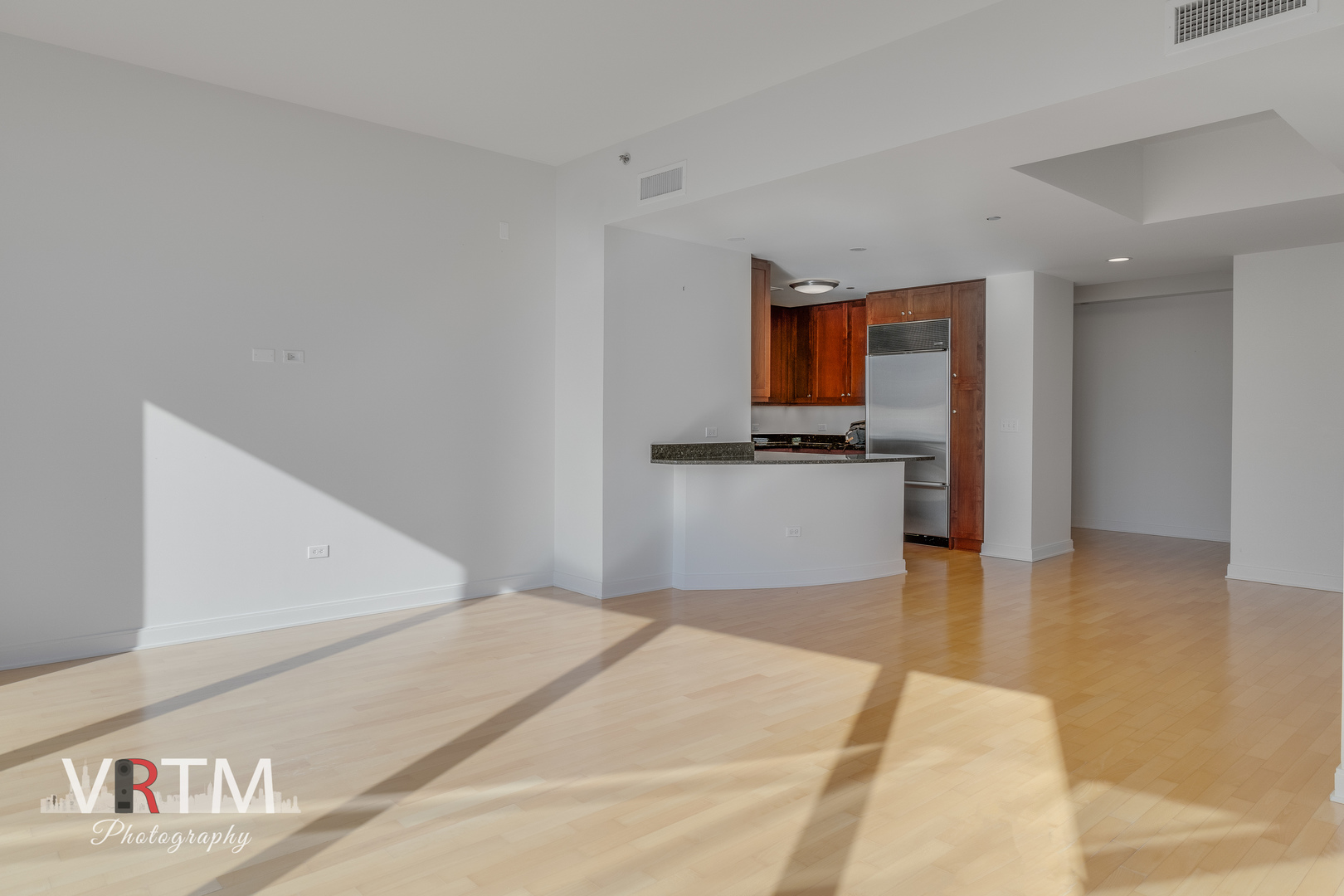 60 E MONROE Street Unit: 5003