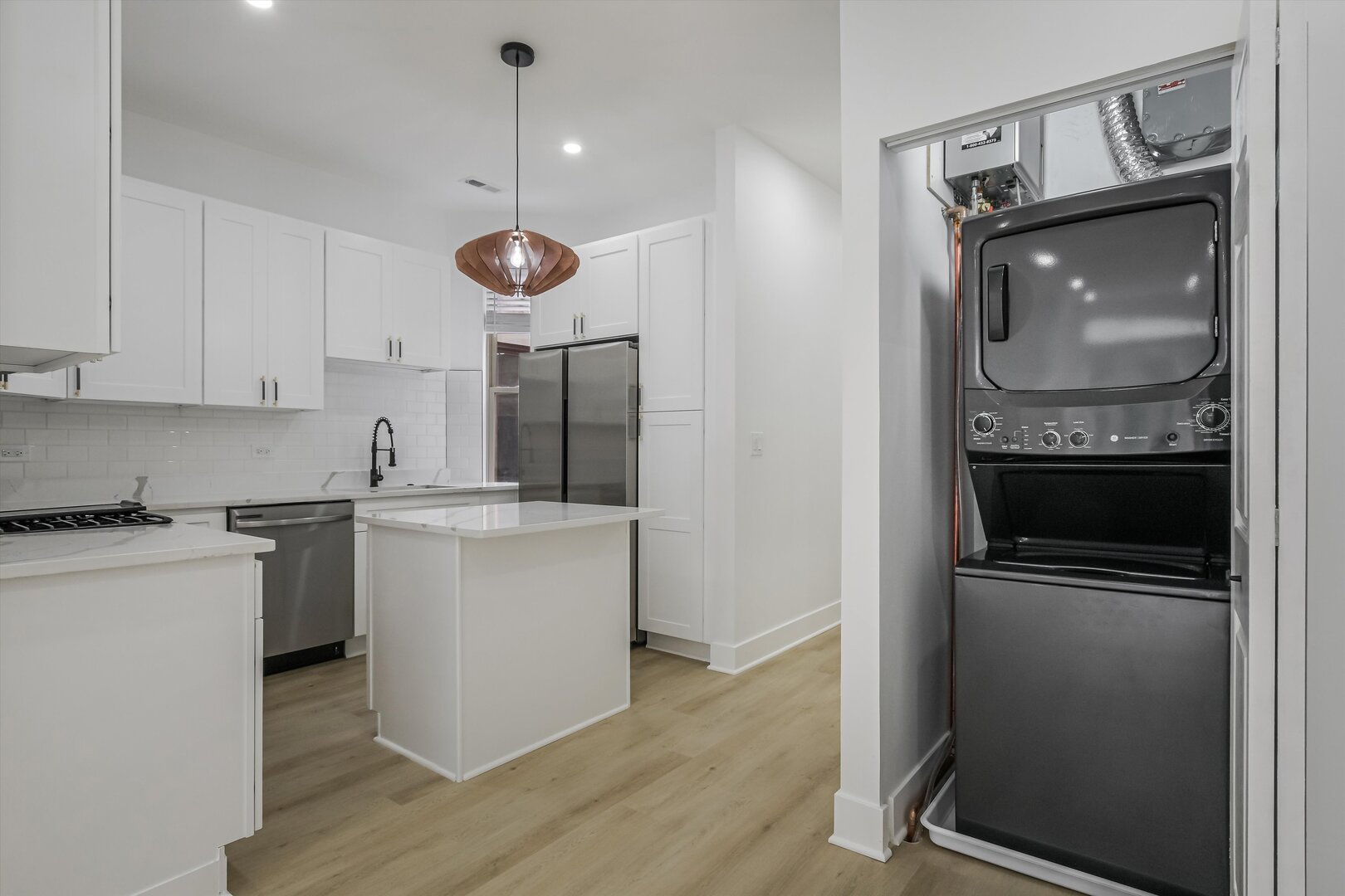 1114 N Wolcott Avenue Unit: 3F