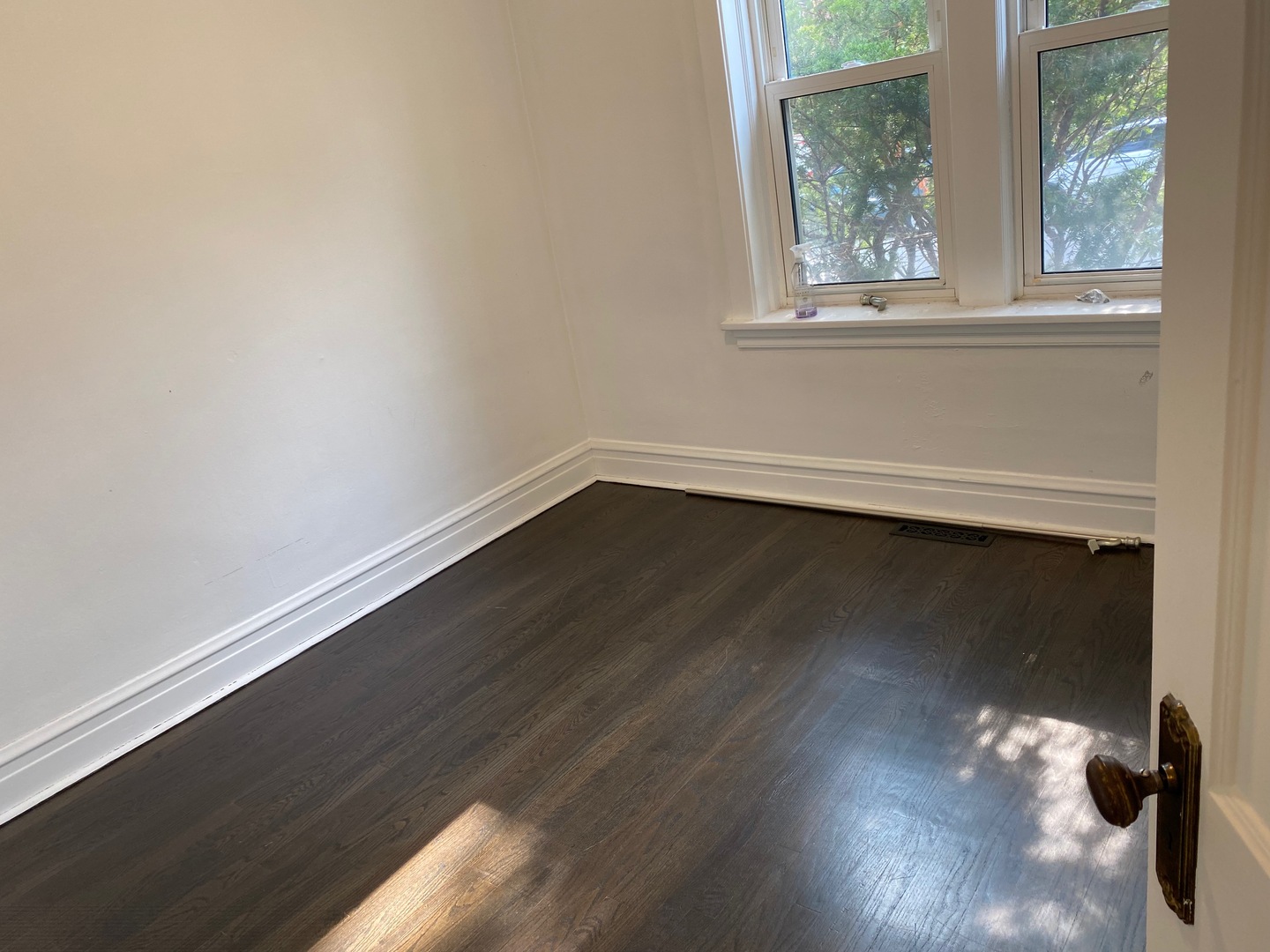 2255 W Shakespeare Avenue Unit: 2W