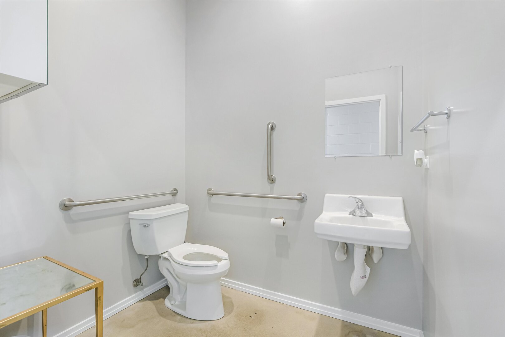 1544 W North Avenue Unit: 101