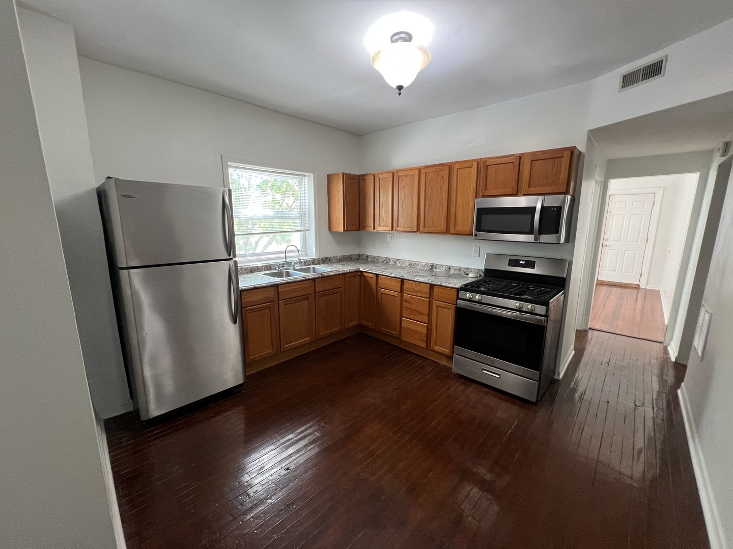 2724 W Chicago Avenue Unit: 2R
