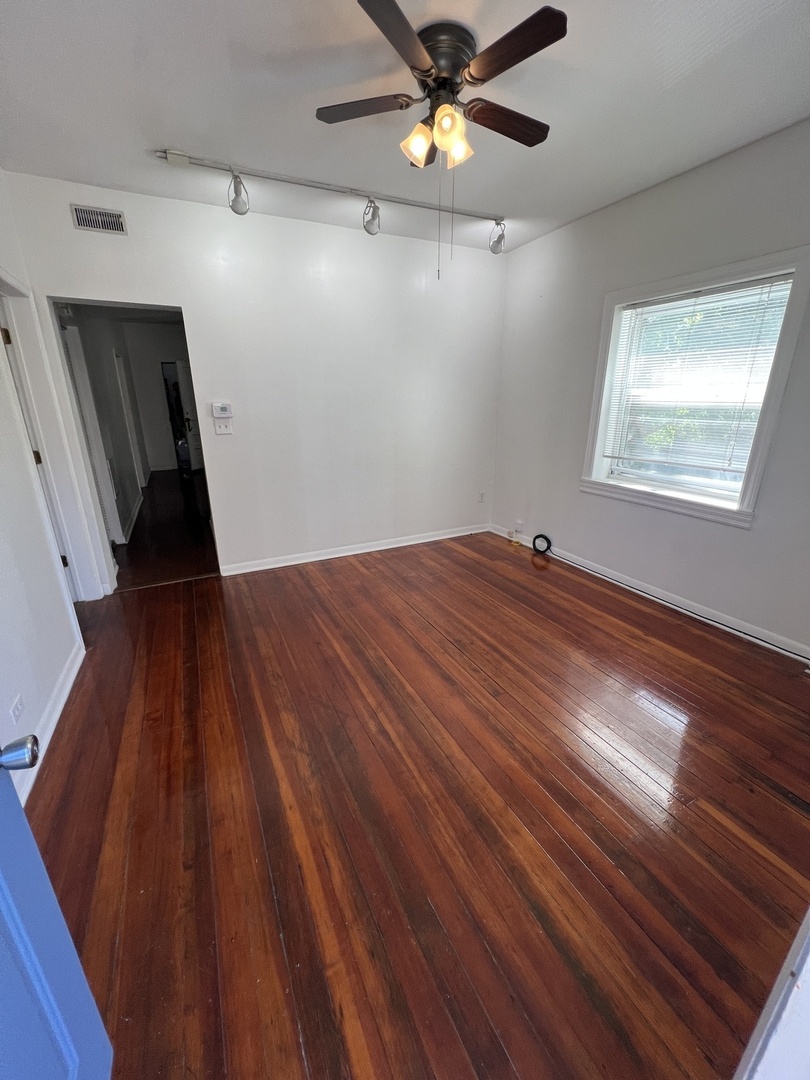2724 W Chicago Avenue Unit: 2R