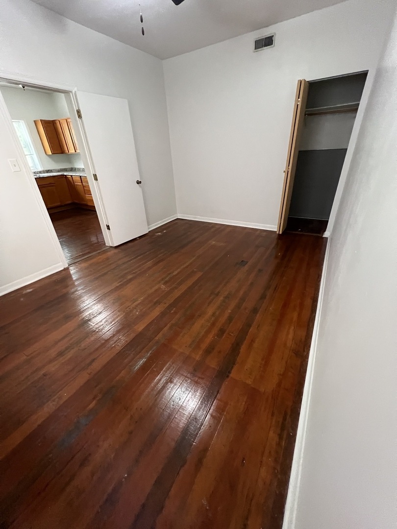 2724 W Chicago Avenue Unit: 2R