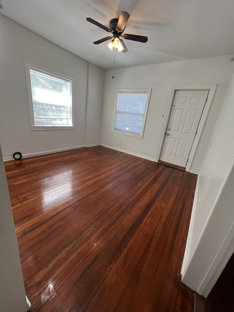 2724 W Chicago Avenue Unit: 2R