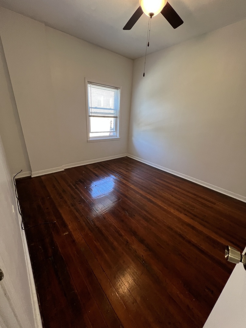 2724 W Chicago Avenue Unit: 2R