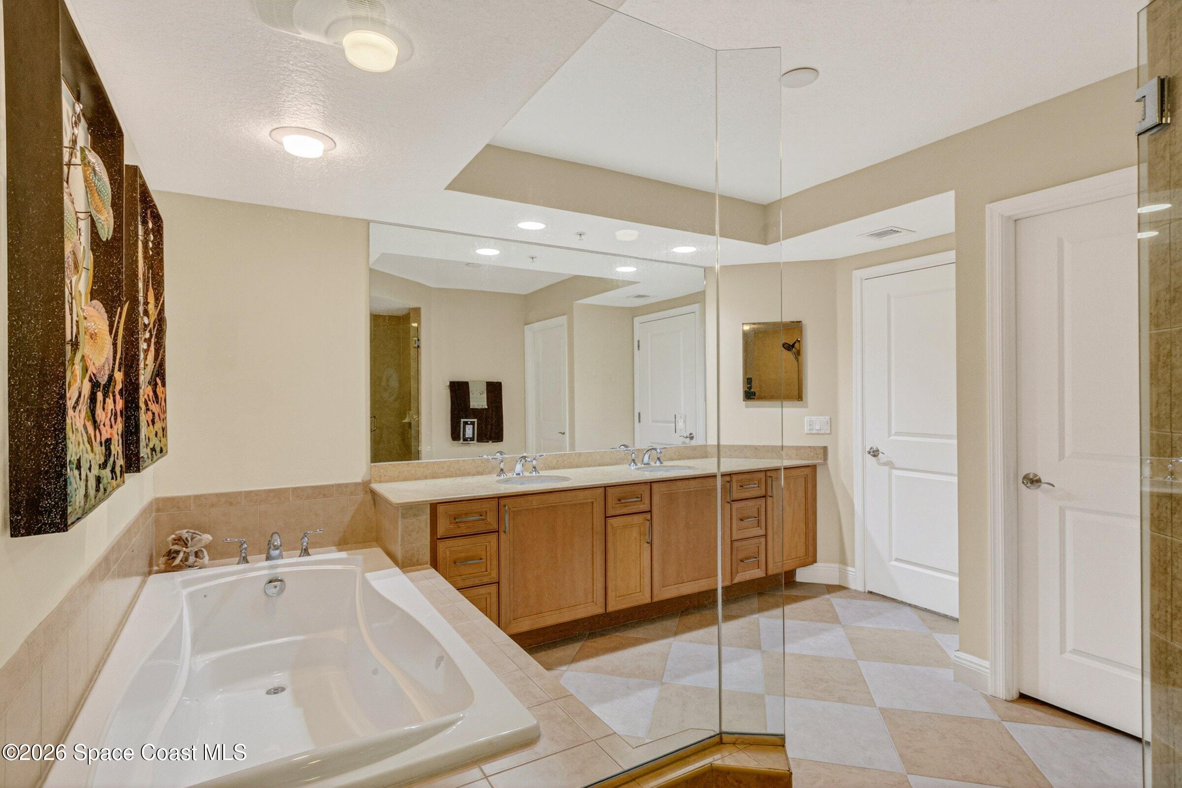 410 Hayes Avenue 303