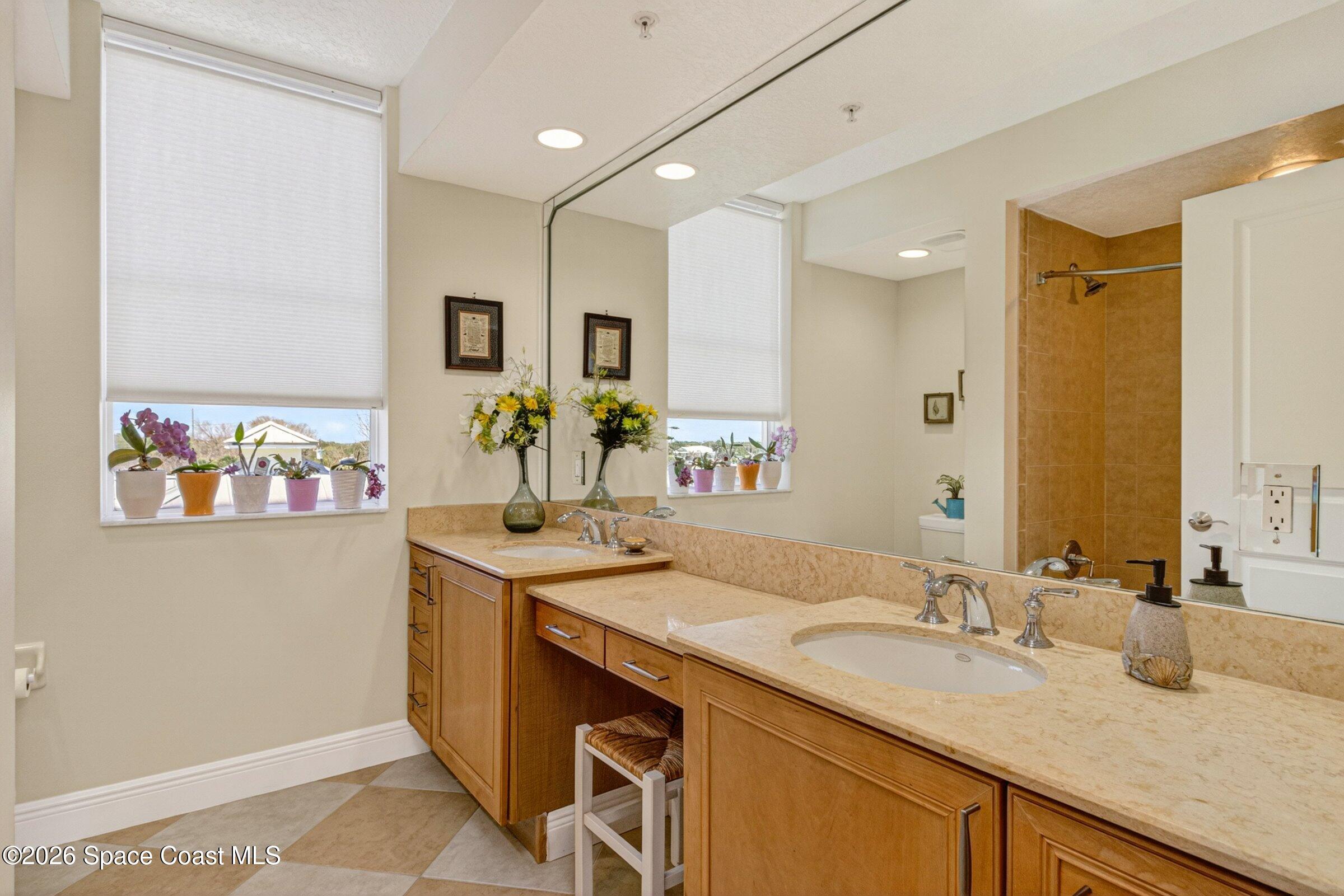 410 Hayes Avenue 303