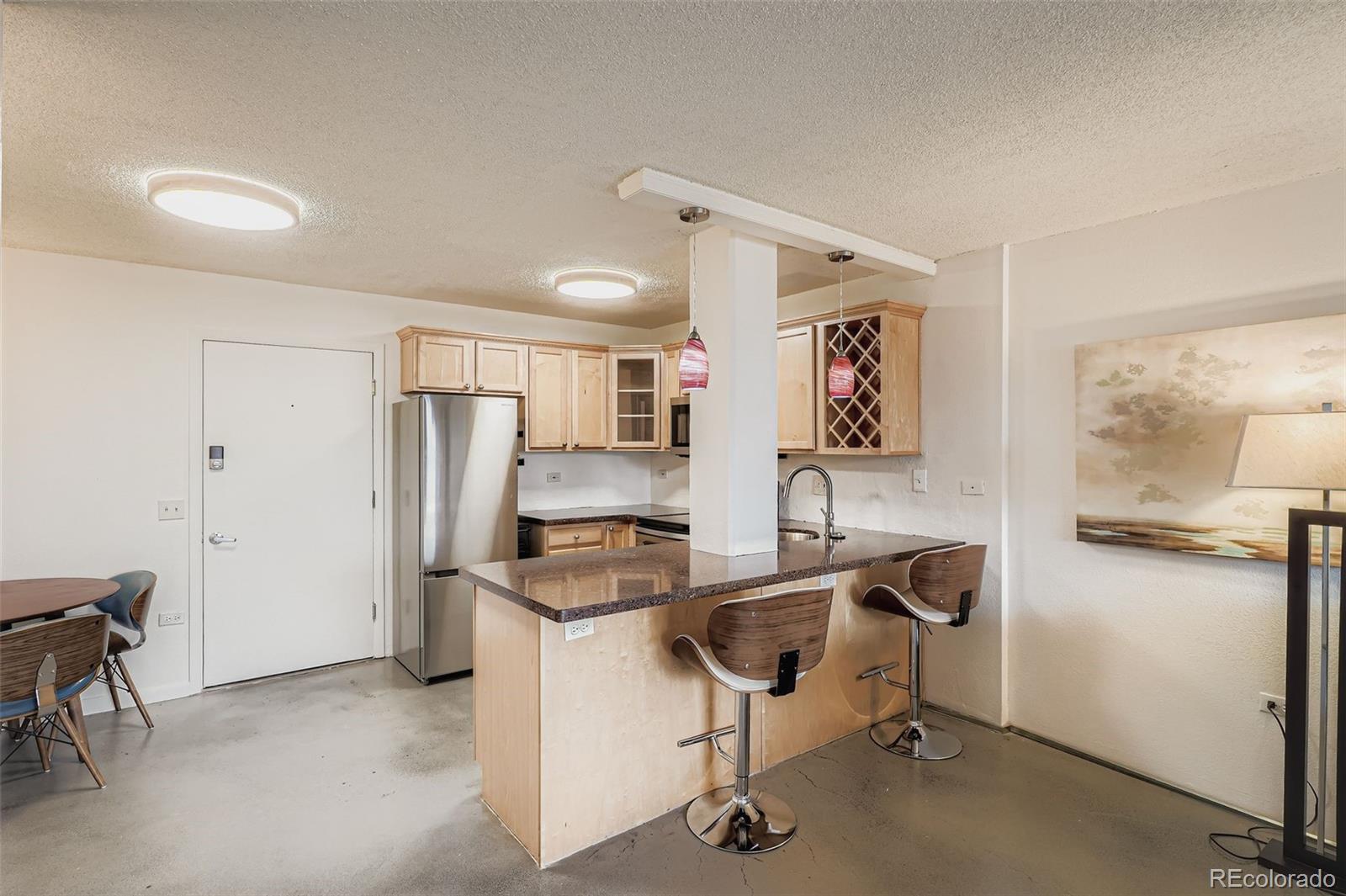 909 N Logan Street Unit: 5I