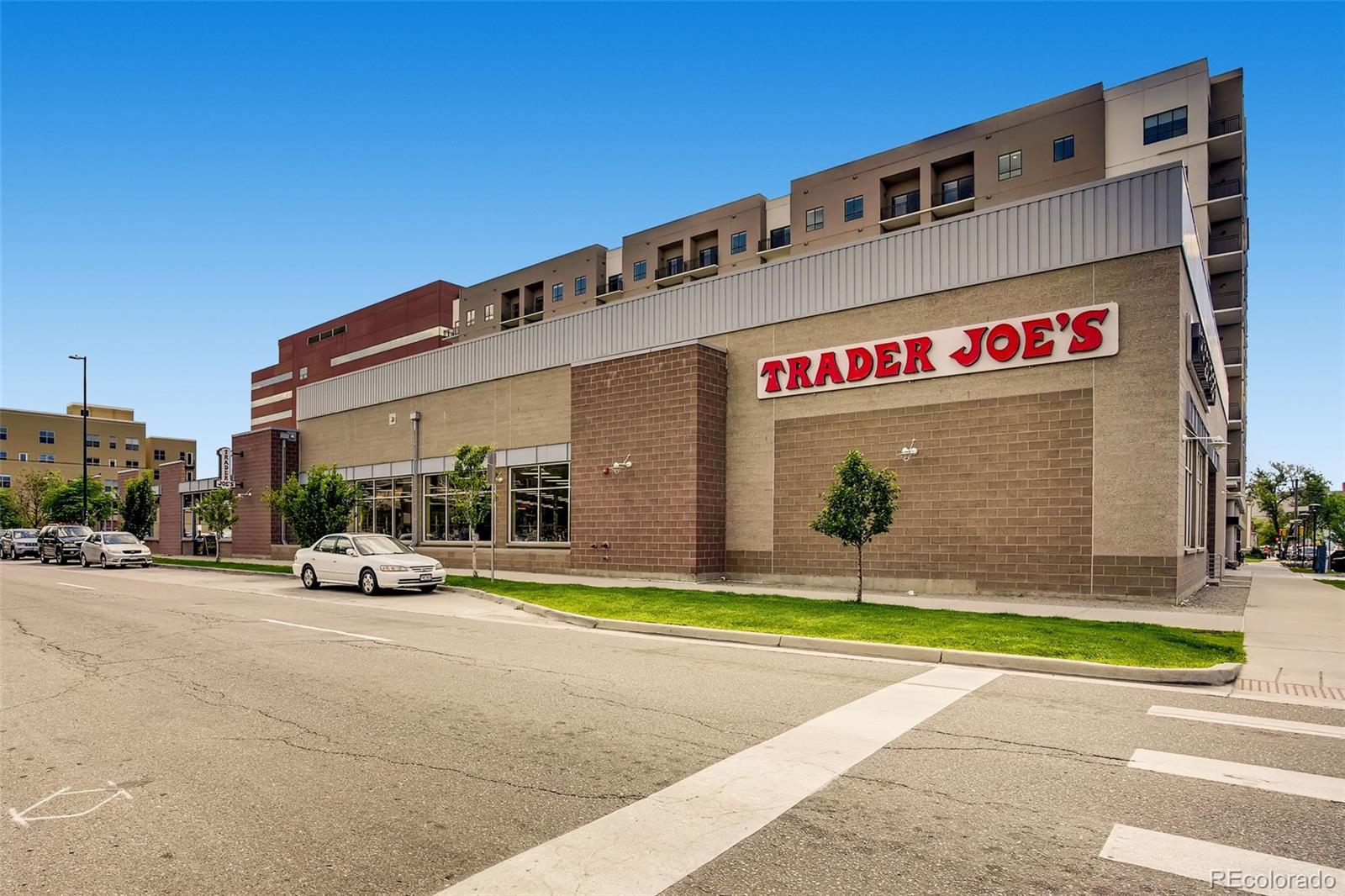 909 N Logan Street Unit: 5I