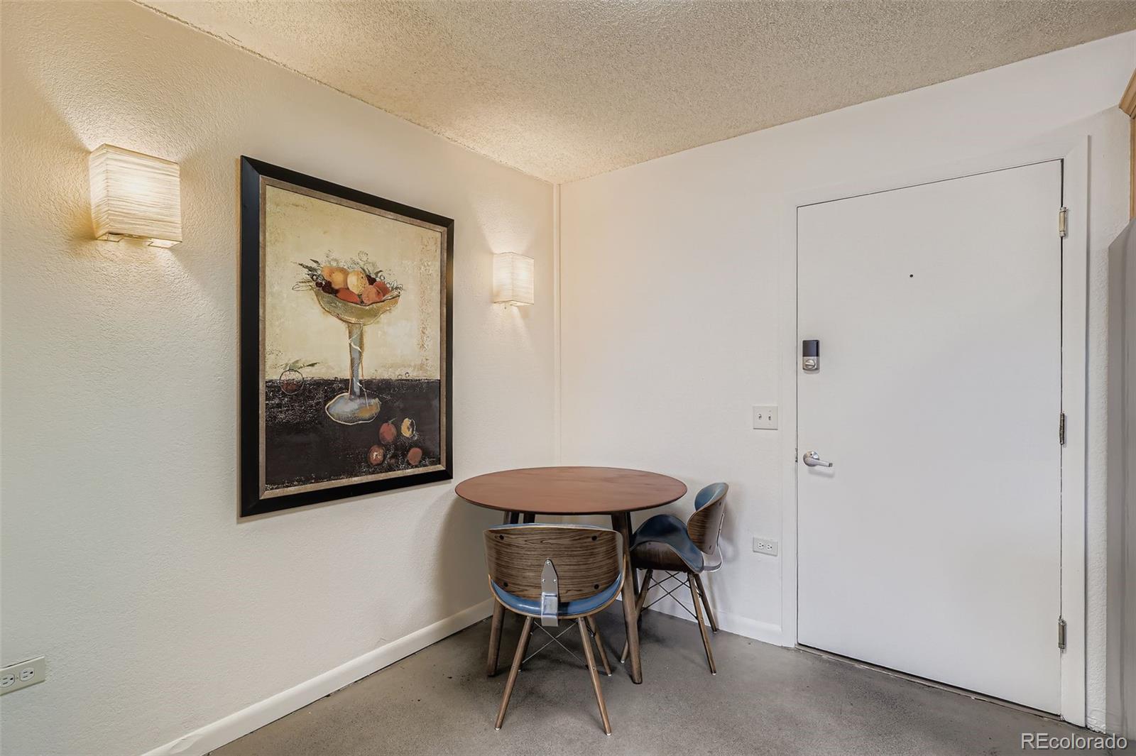 909 N Logan Street Unit: 5I