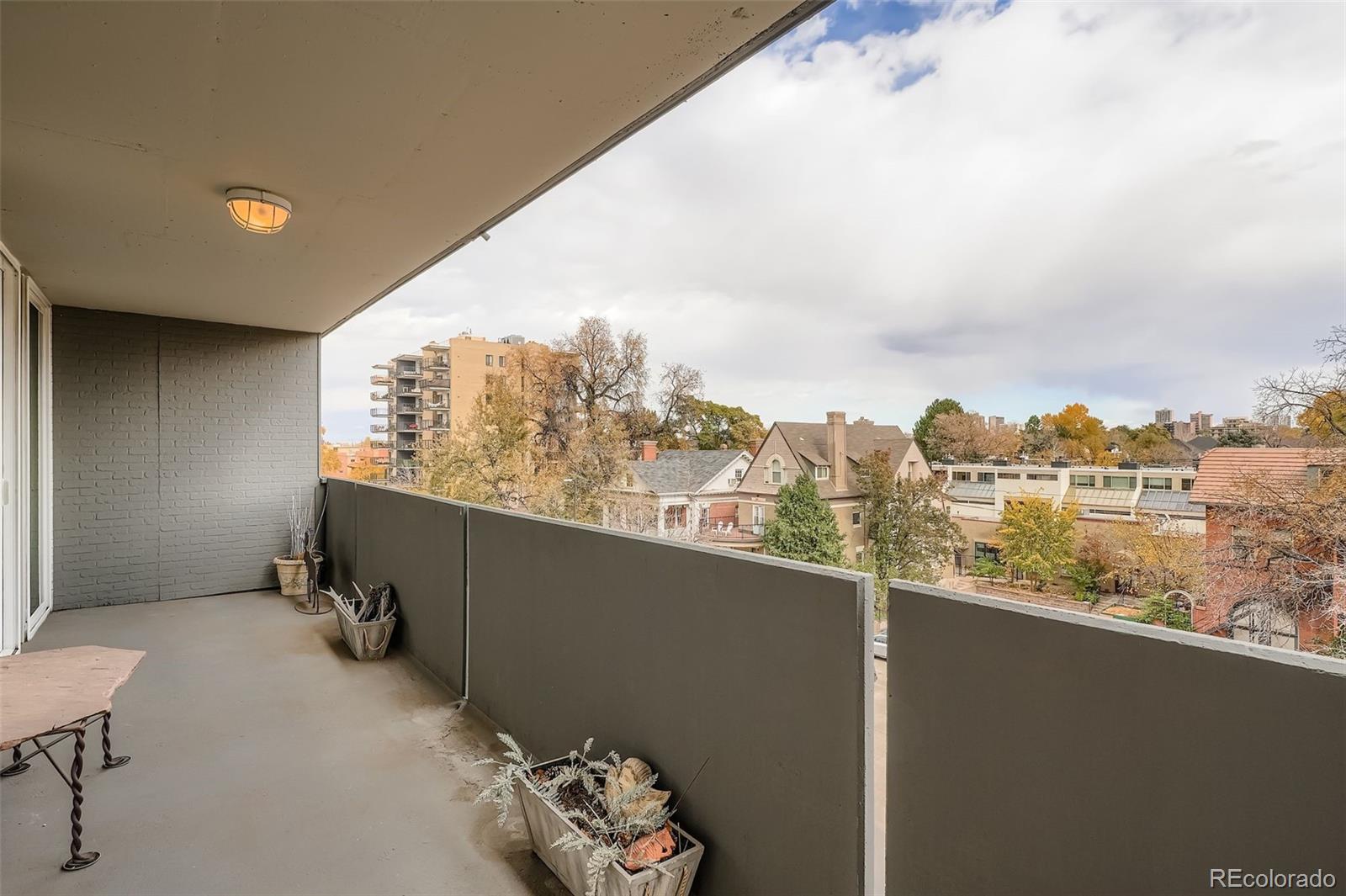 909 N Logan Street Unit: 5I