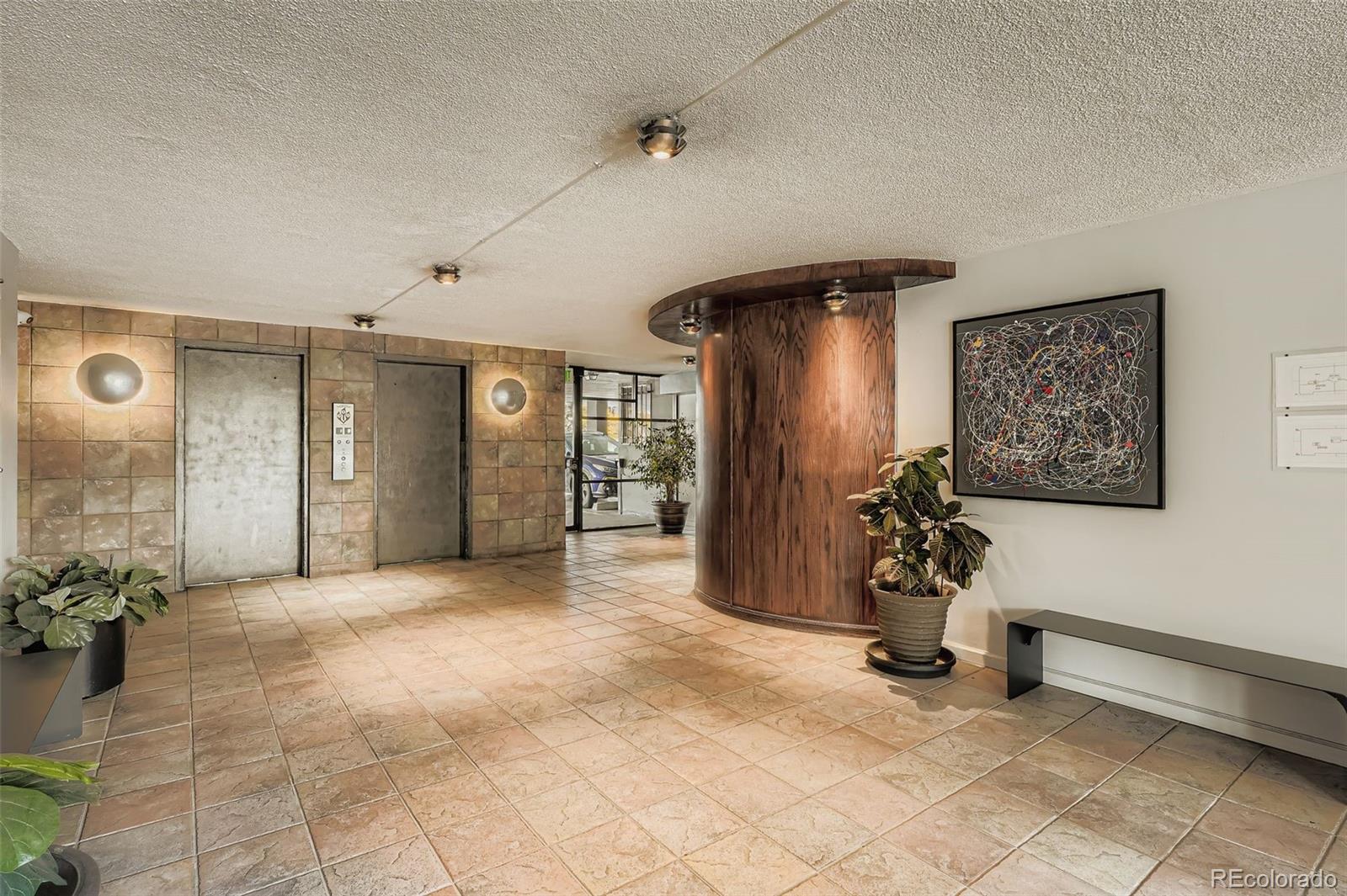 909 N Logan Street Unit: 5I