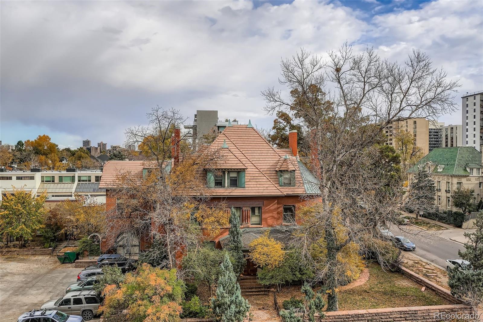 909 N Logan Street Unit: 5I