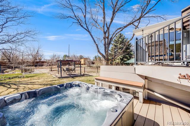 1558 W Meadowbrook Road