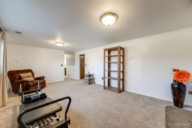1558 W Meadowbrook Road