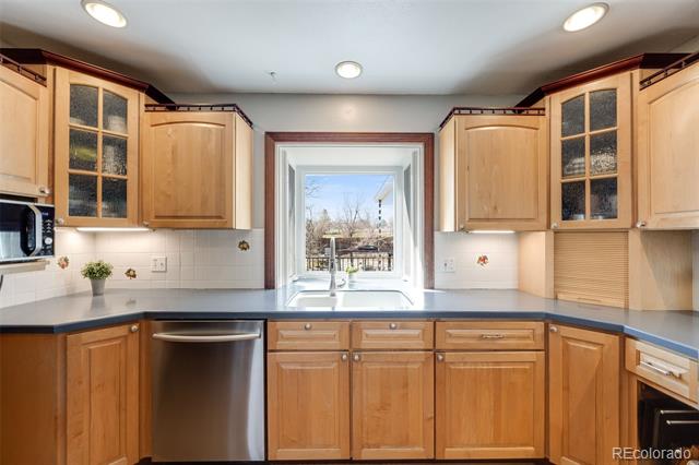 1558 W Meadowbrook Road