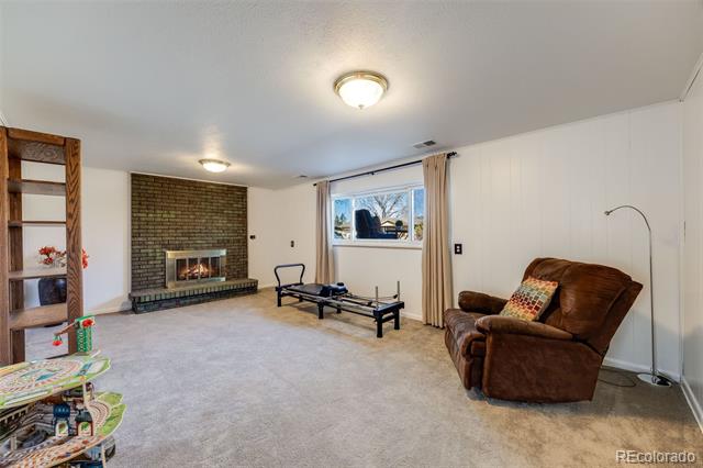 1558 W Meadowbrook Road
