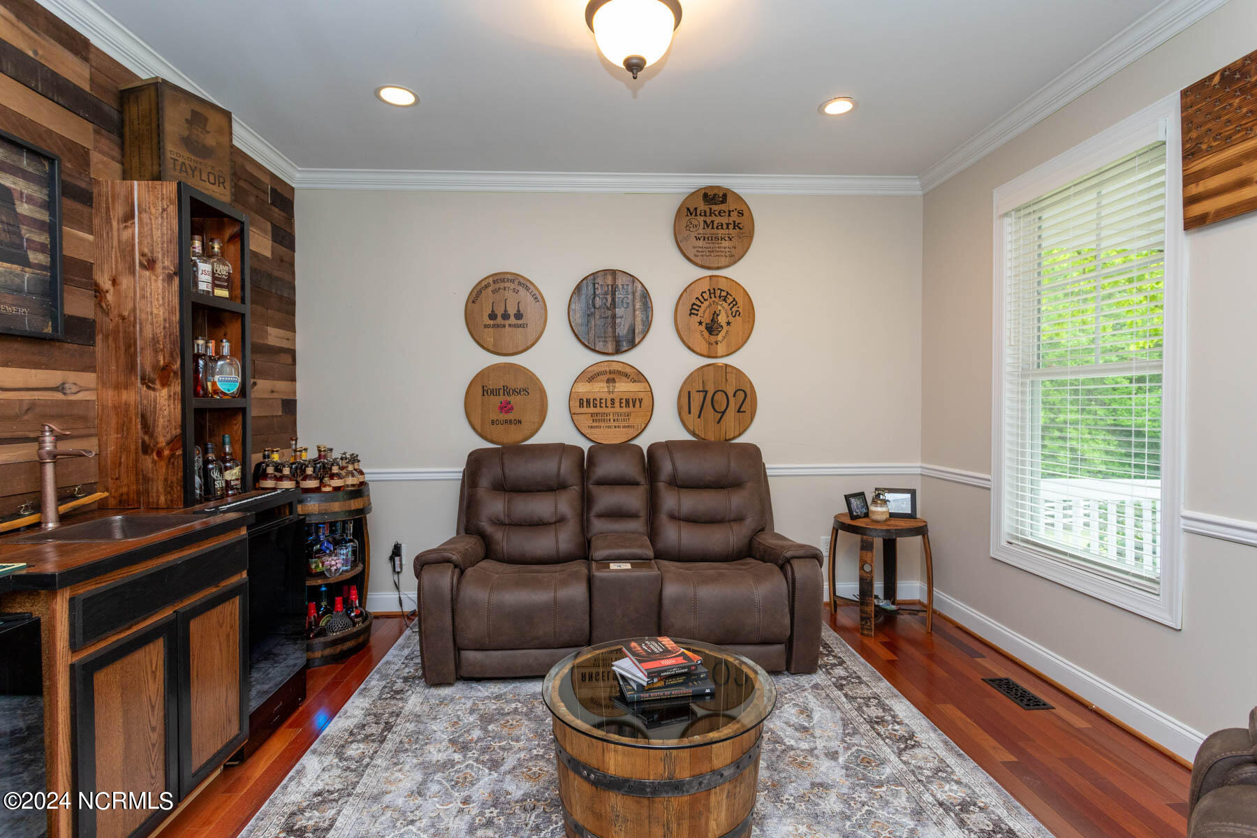195 Shagbark Court