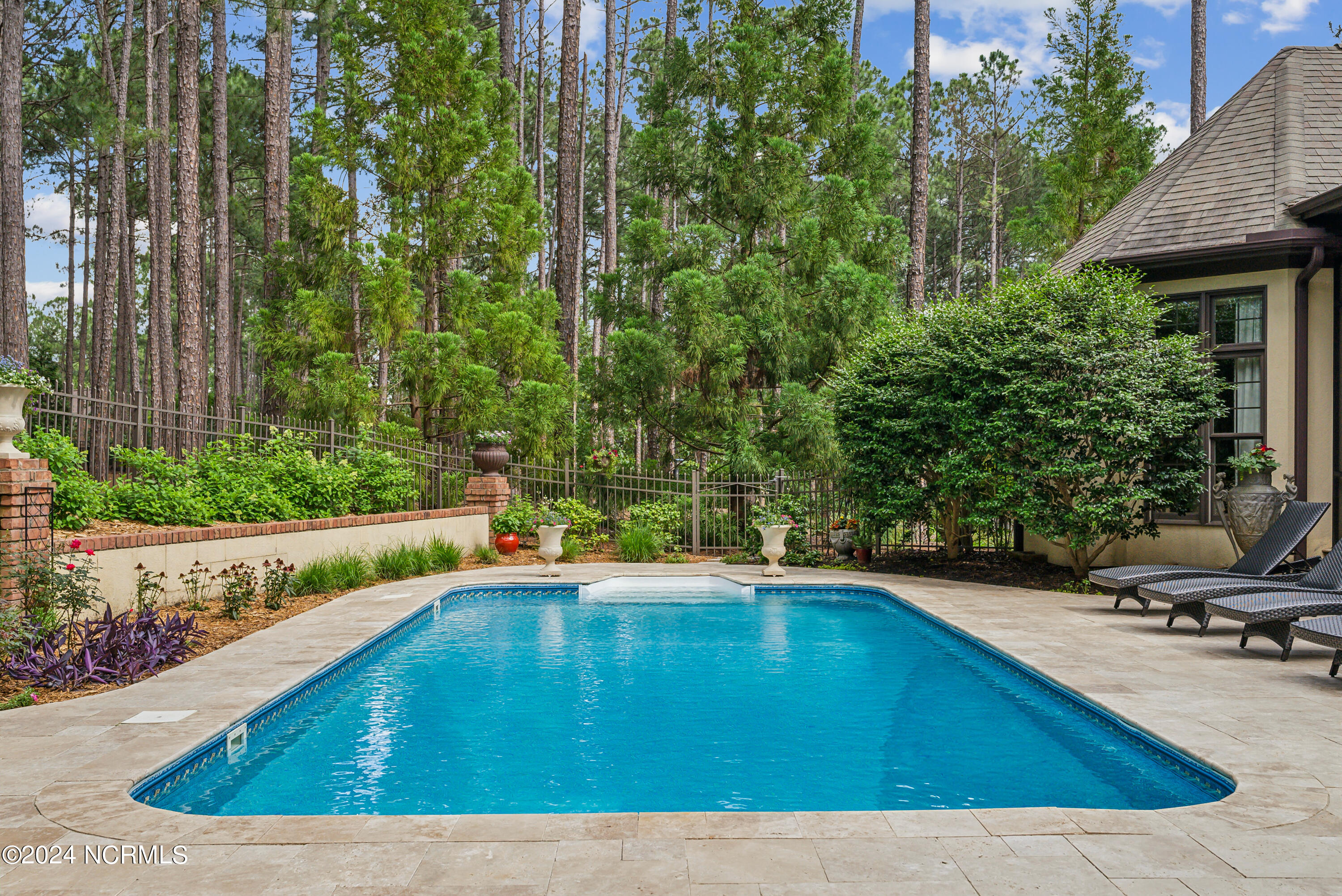 212 Plantation Drive