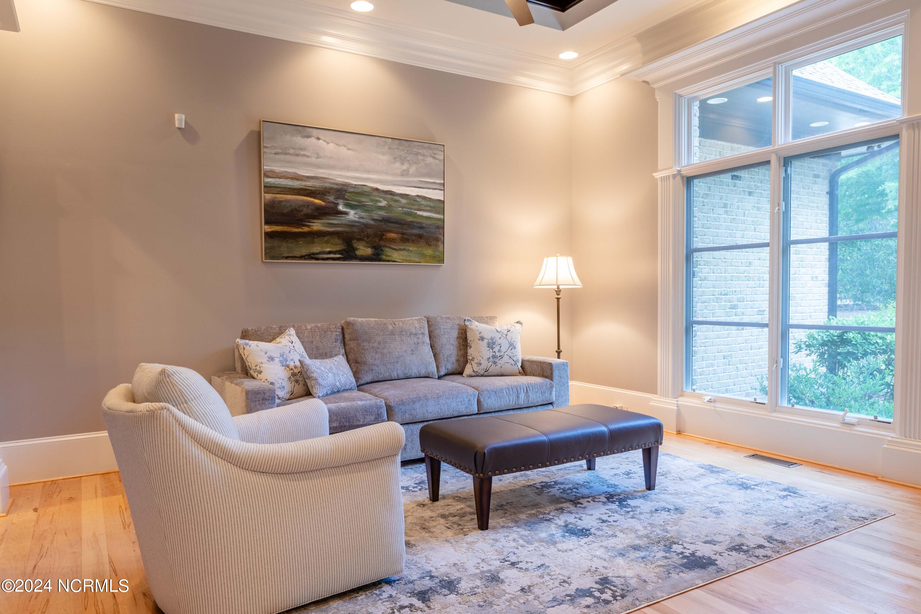 7 Maples Lane