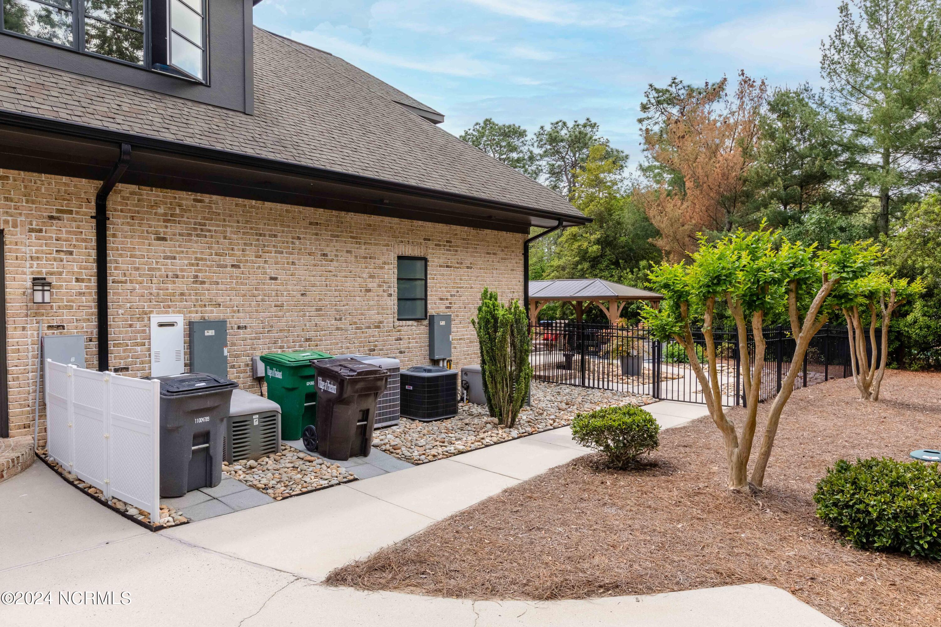 7 Maples Lane