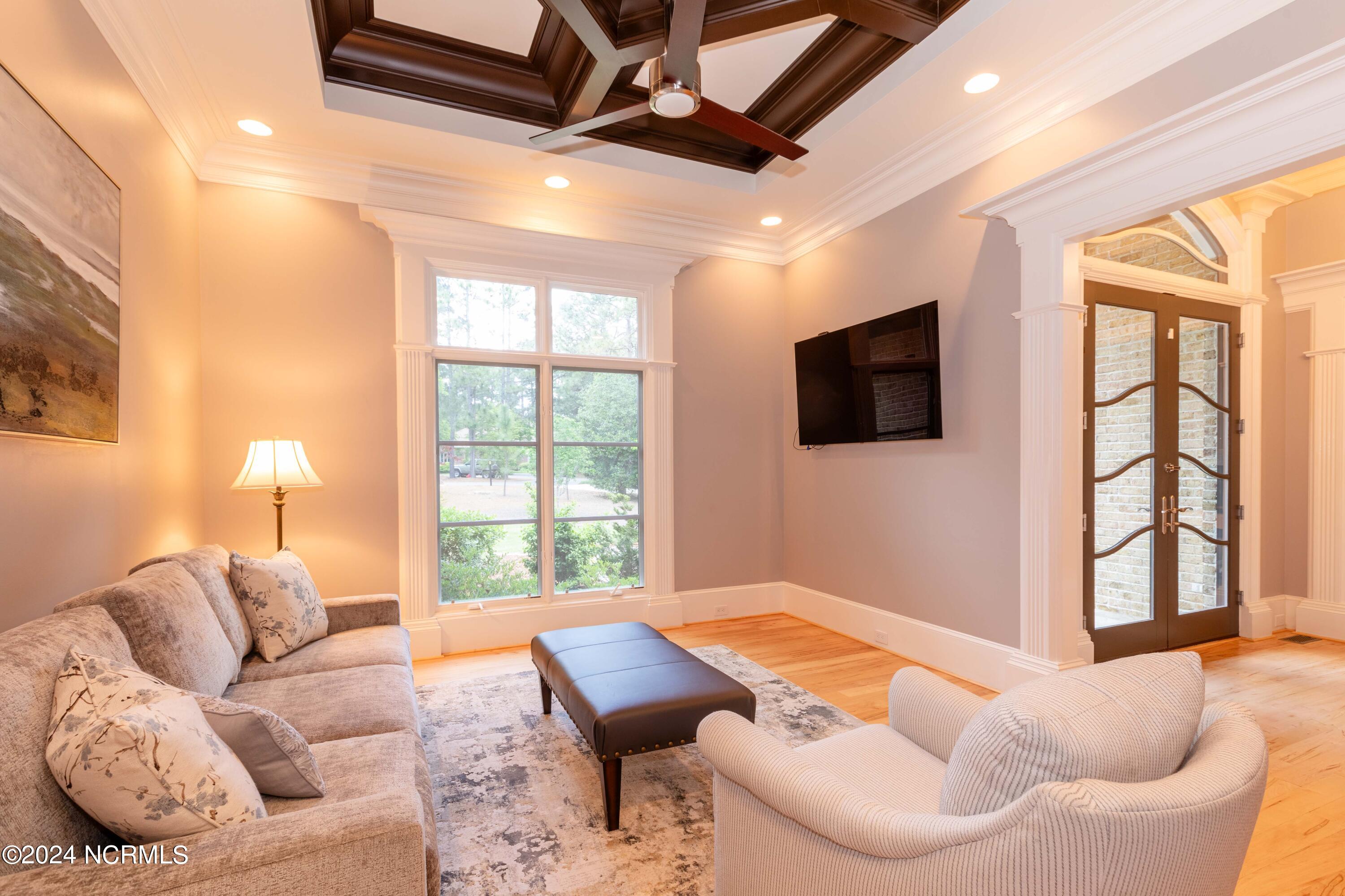 7 Maples Lane