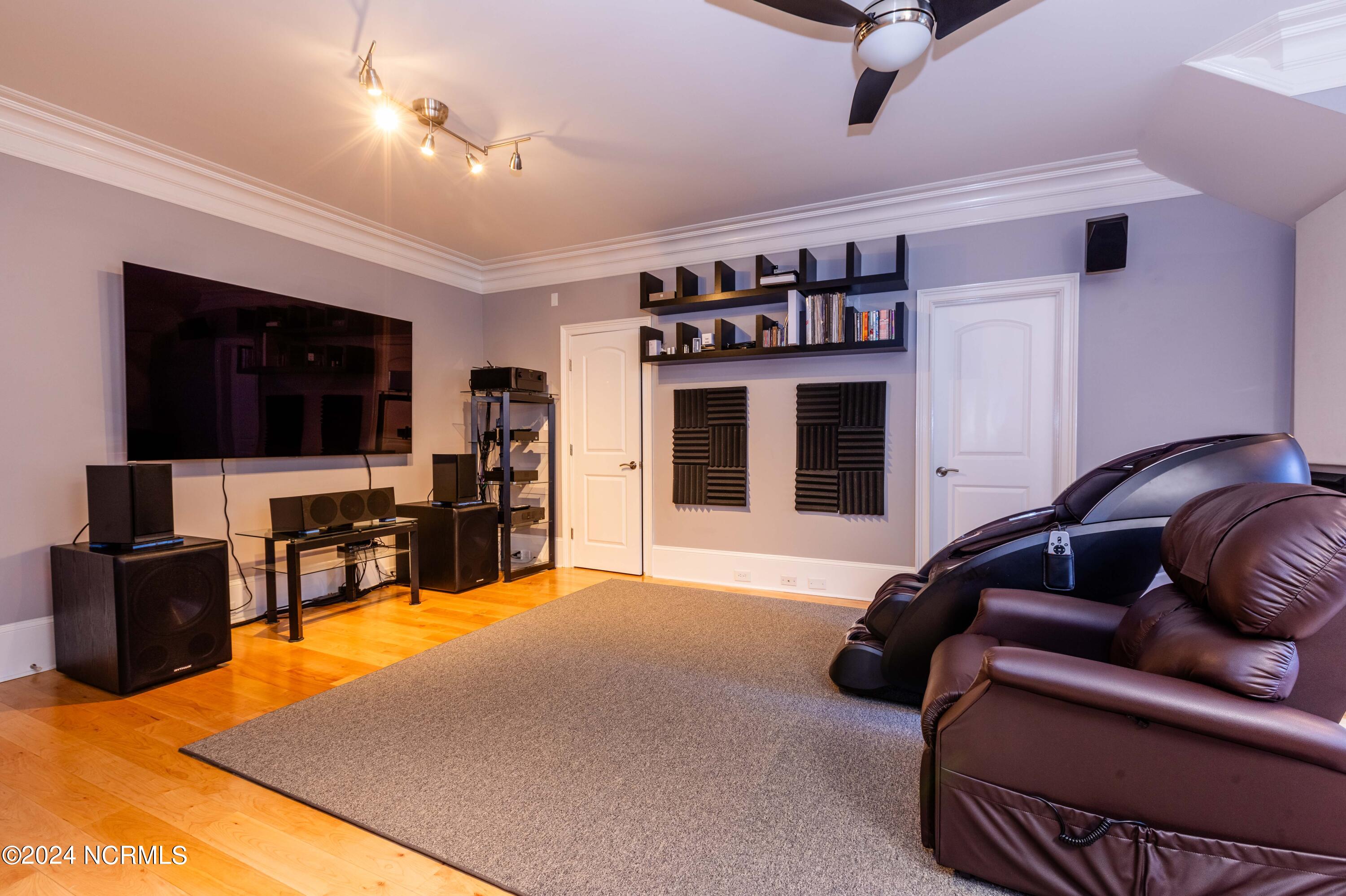 7 Maples Lane