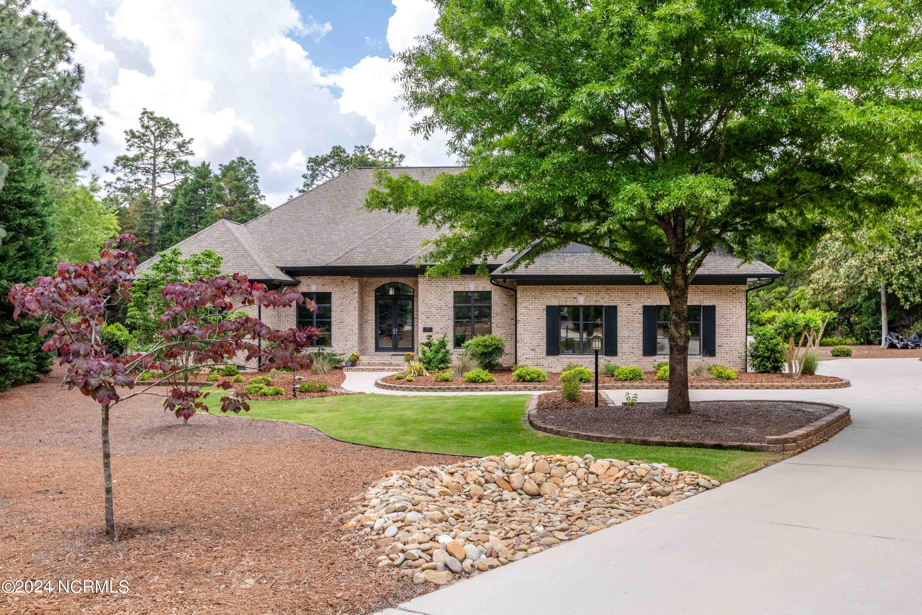 7 Maples Lane