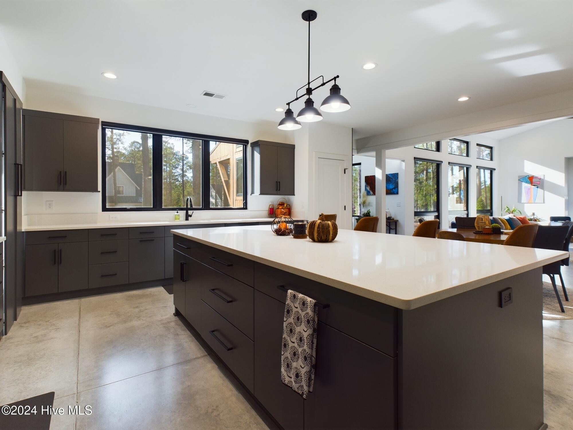 4 Woodward Place
