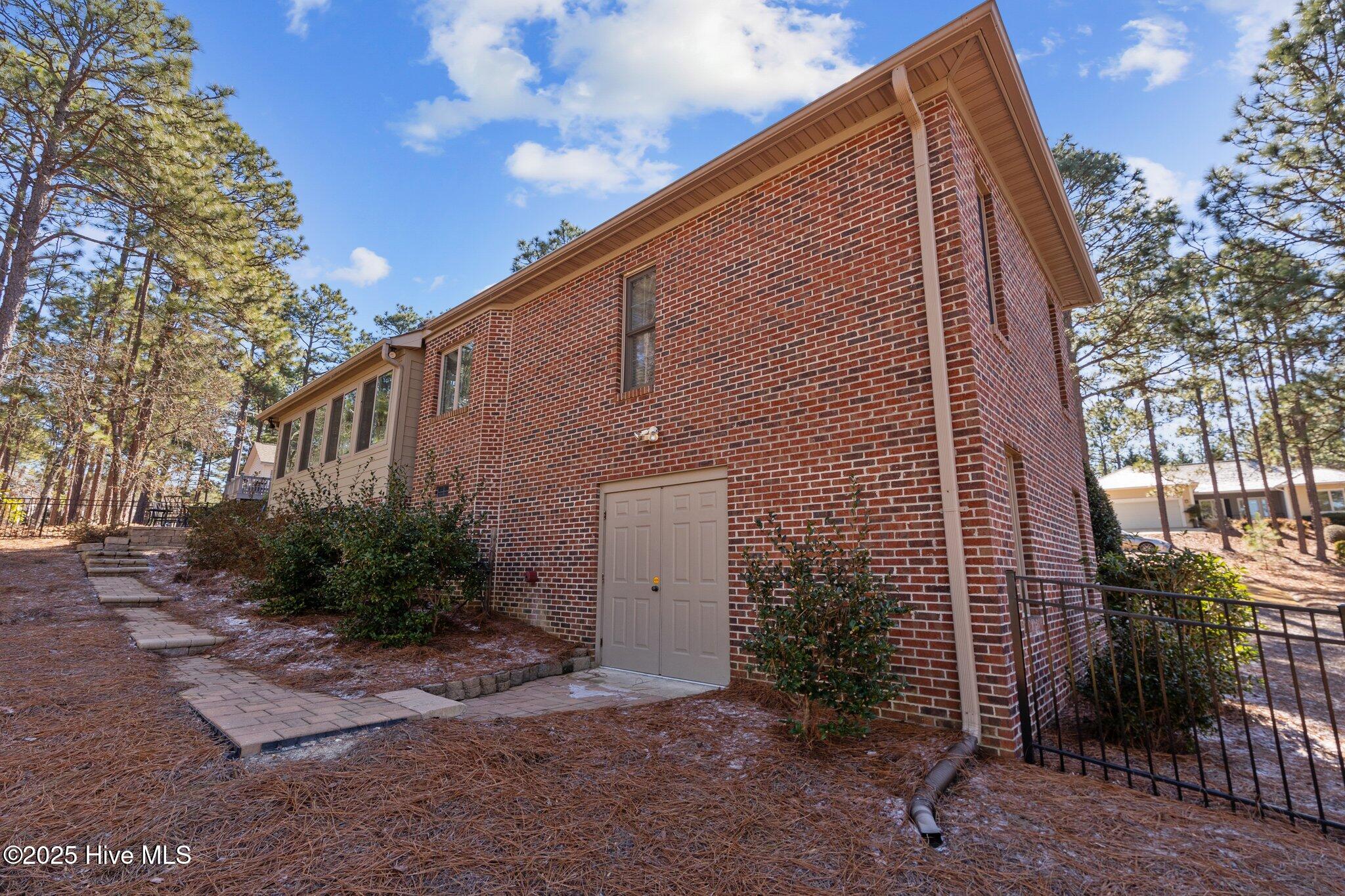 15 Ivy Way