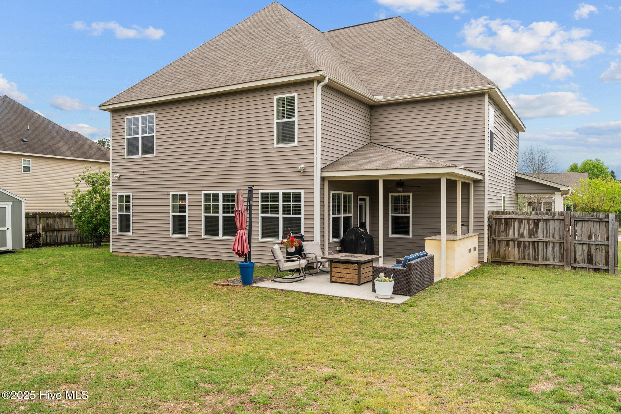 112 Walkabout Drive