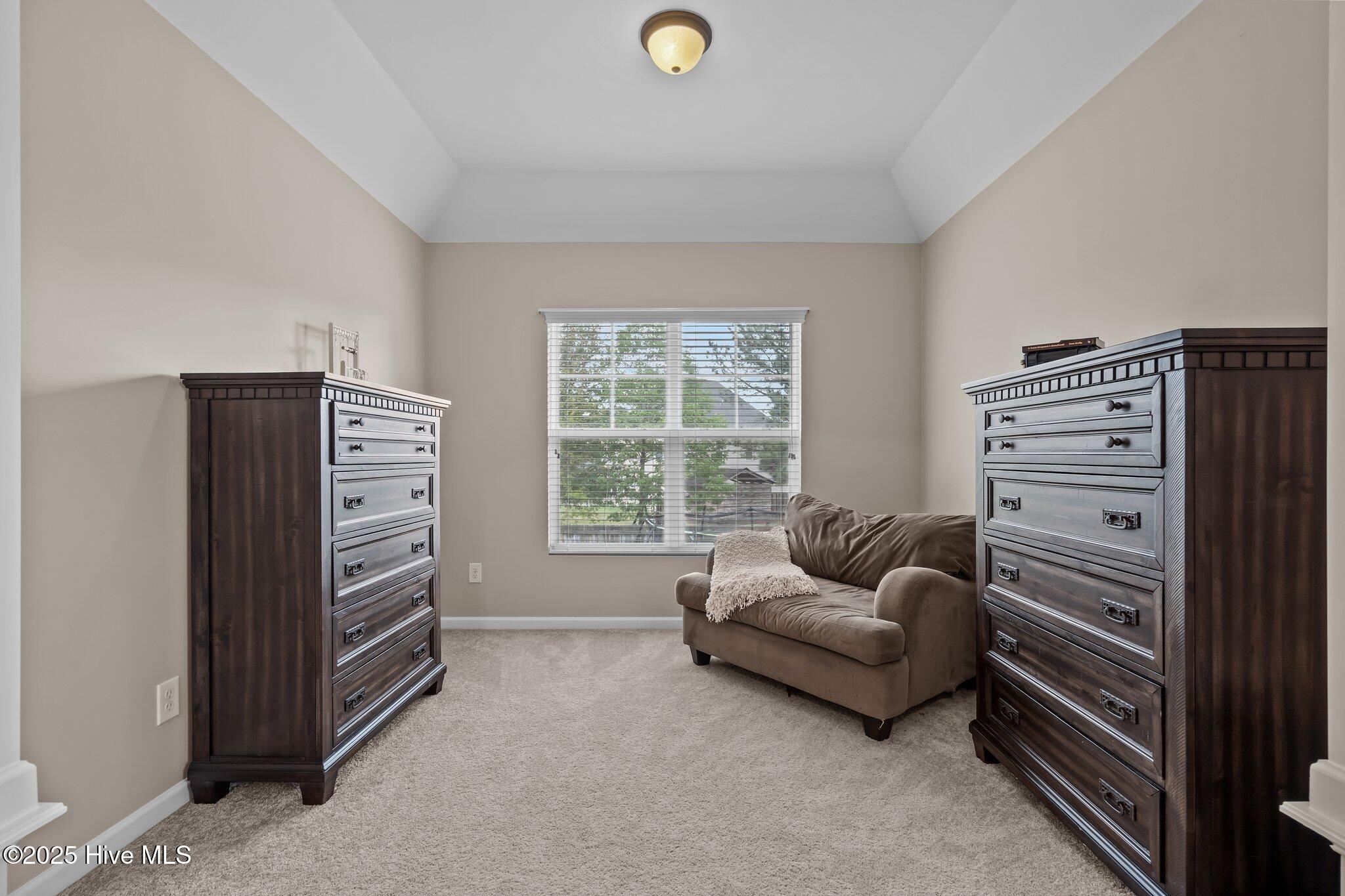 112 Walkabout Drive