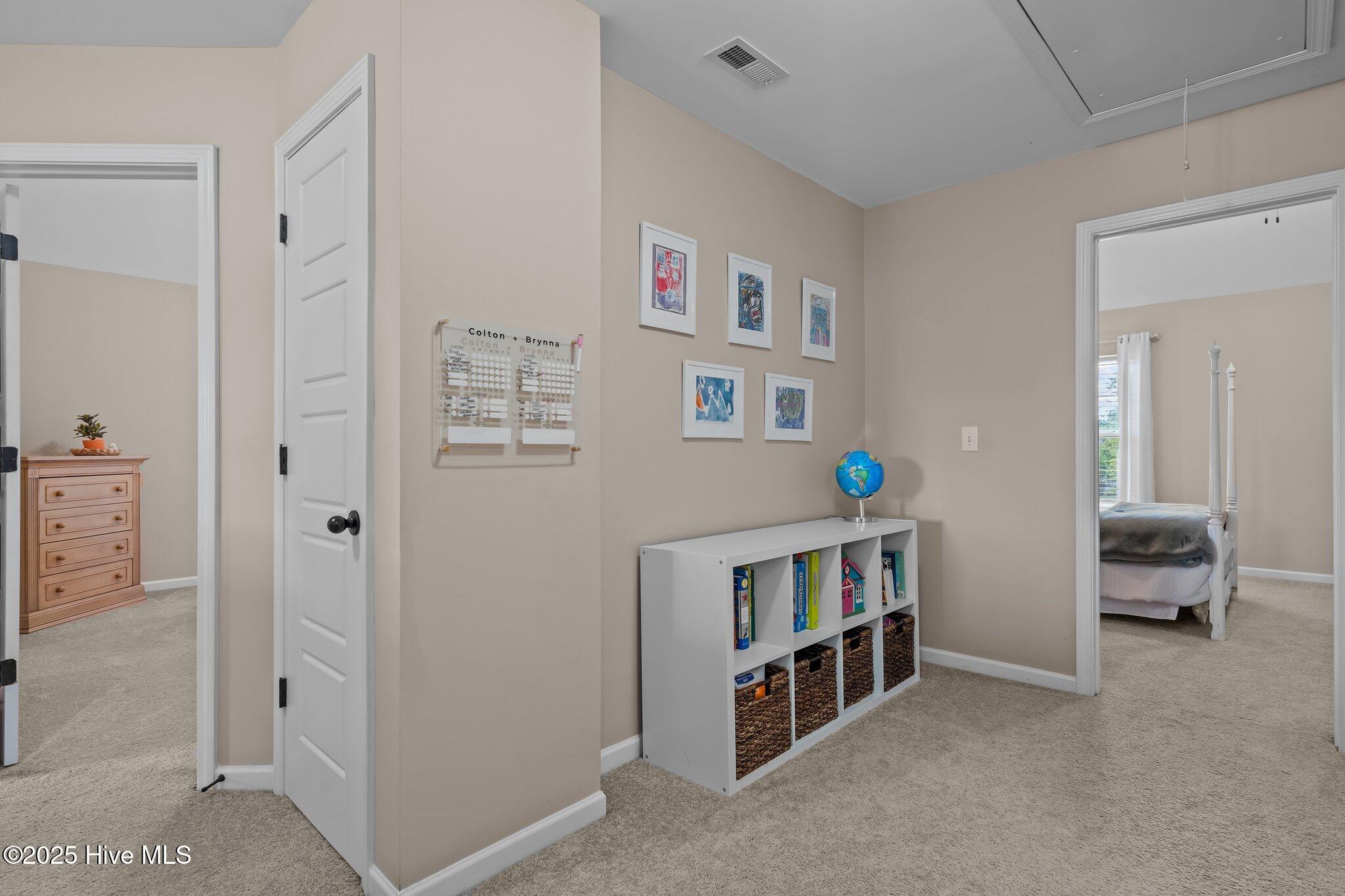 112 Walkabout Drive