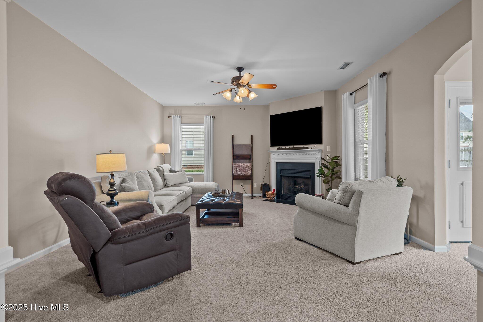 112 Walkabout Drive