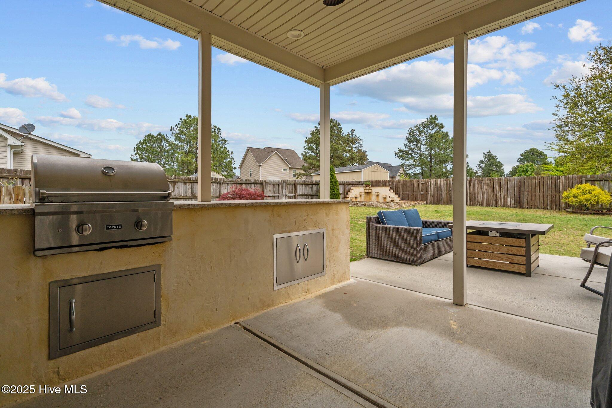 112 Walkabout Drive