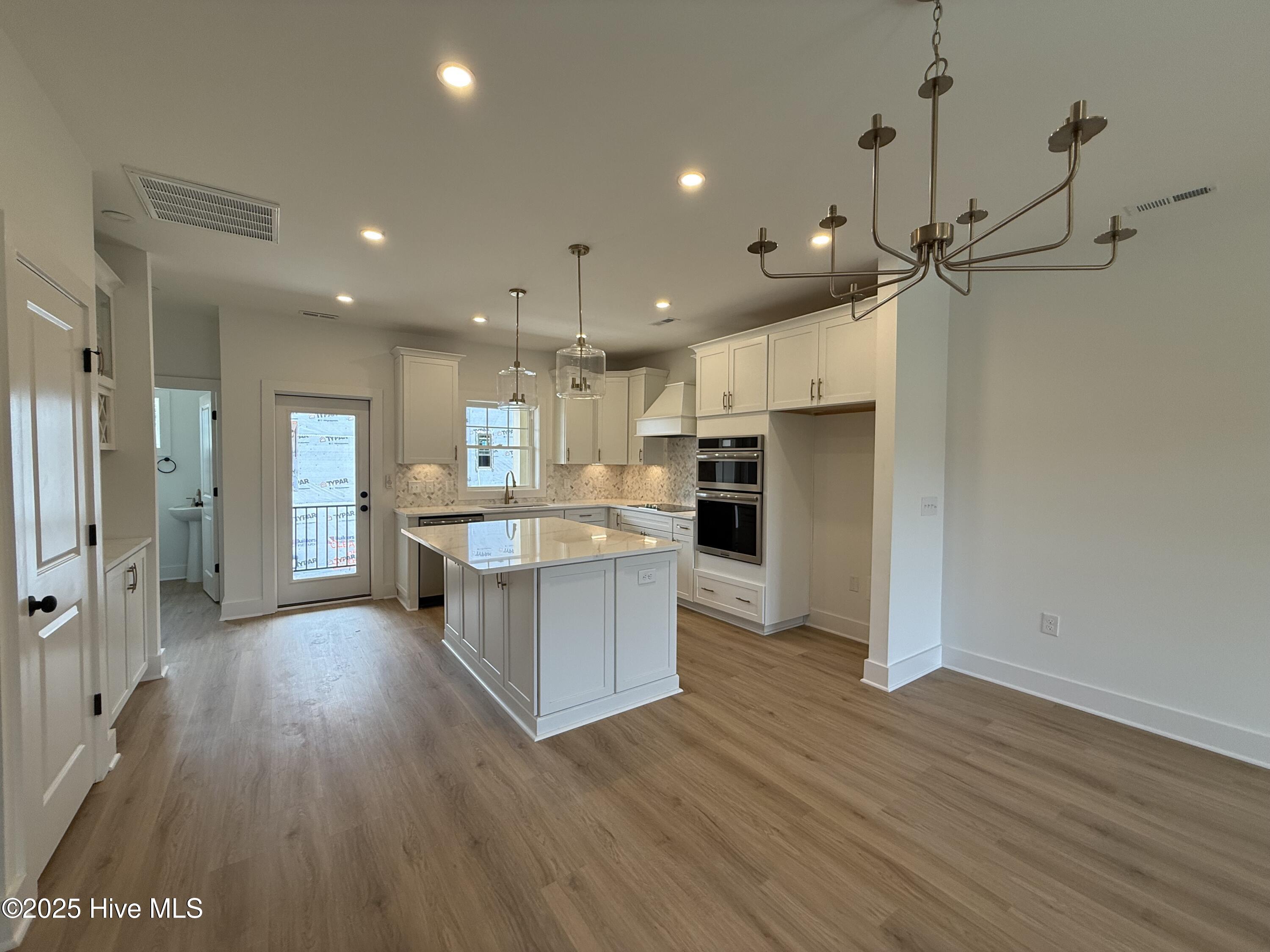 103 Lexington Lane