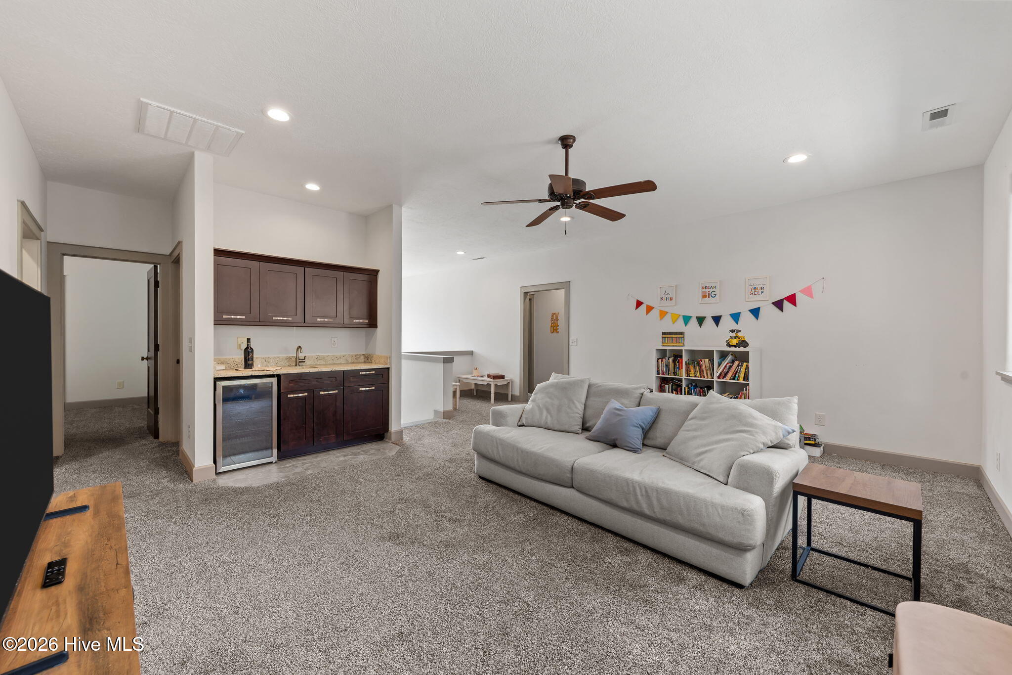 190 Devon Circle